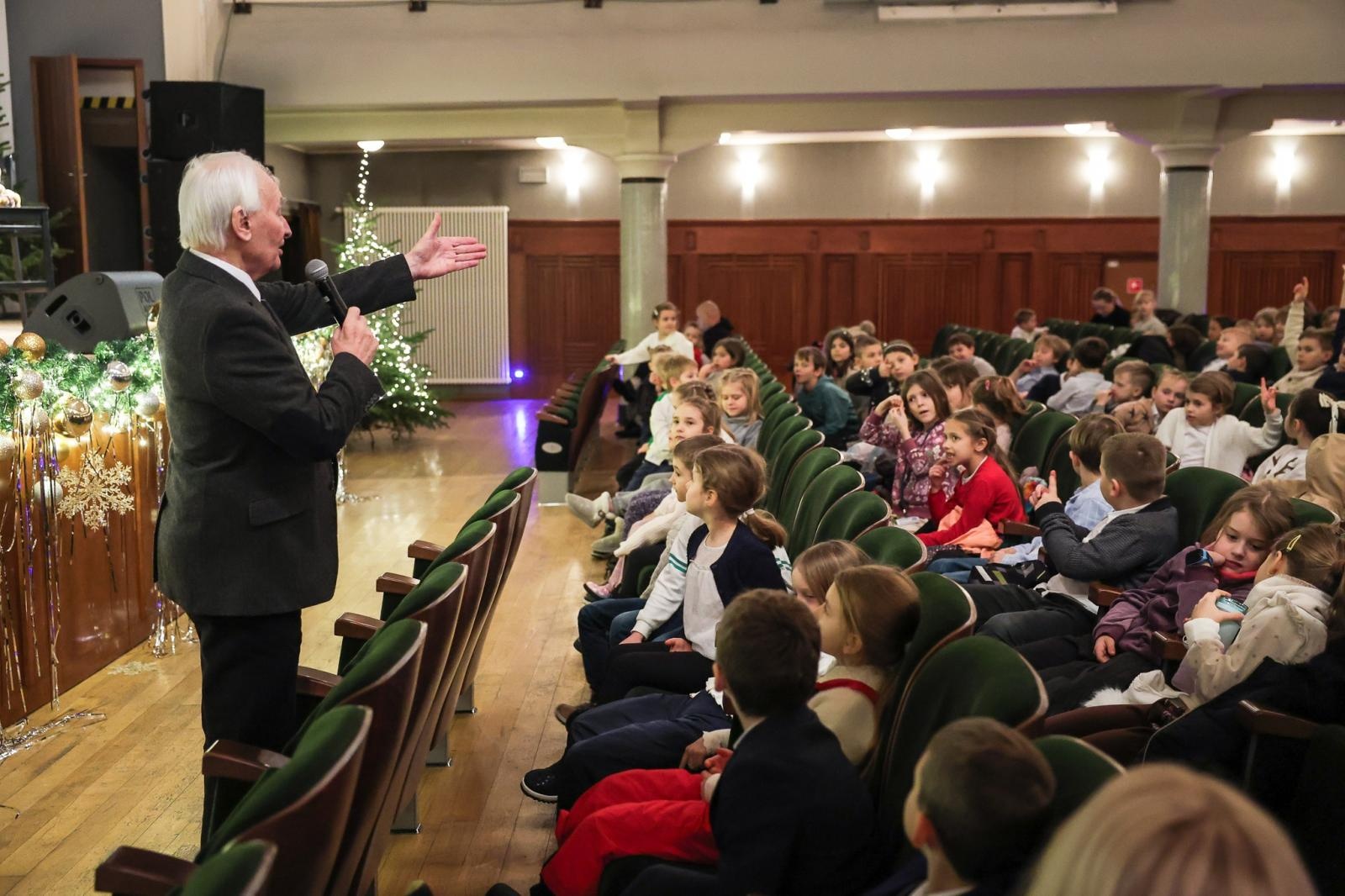 Zdjęcie w galerii na portalu naszraciborz.pl: Trzy saksofony na koncertach umuzykalniających wiadomości z regionu