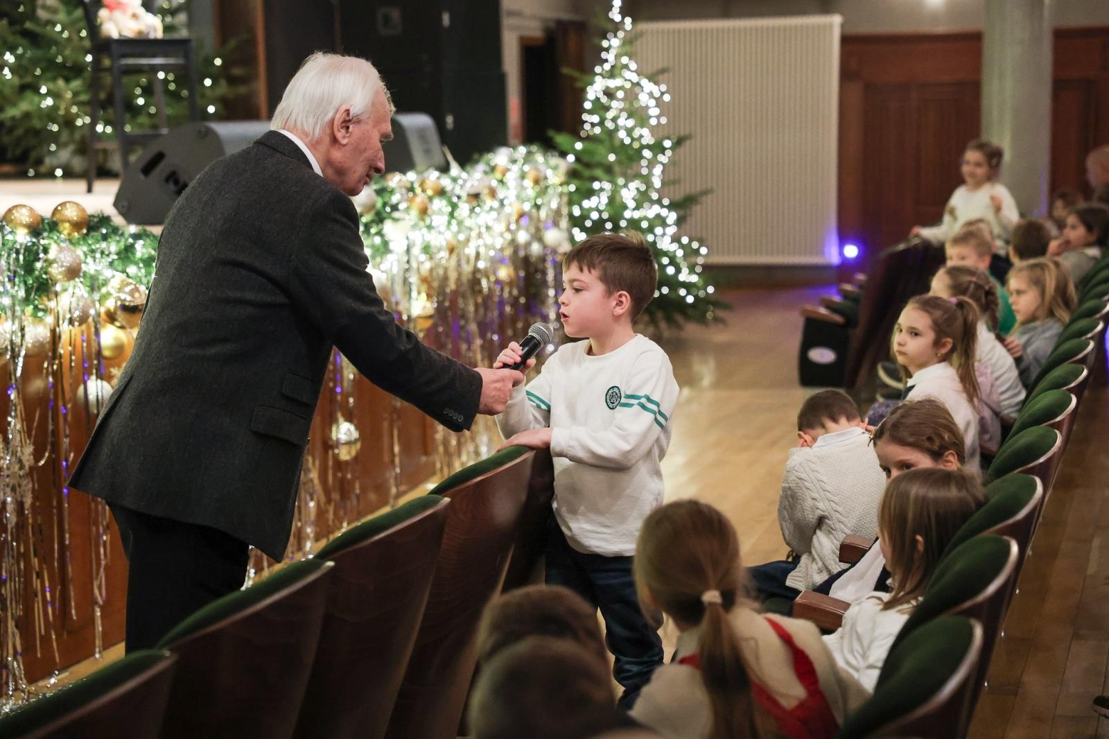 Zdjęcie w galerii na portalu naszraciborz.pl: Trzy saksofony na koncertach umuzykalniających wiadomości z regionu
