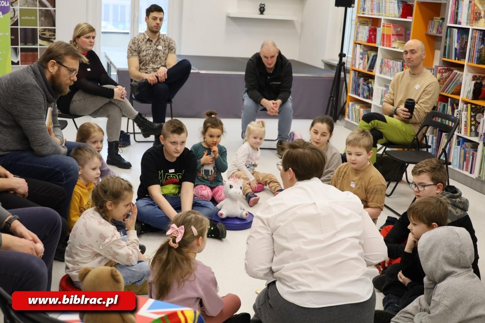 Zdjęcie w galerii na portalu naszraciborz.pl: Sobotnie spotkanie z językiem angielskim w Klubie Ojca wiadomości z regionu