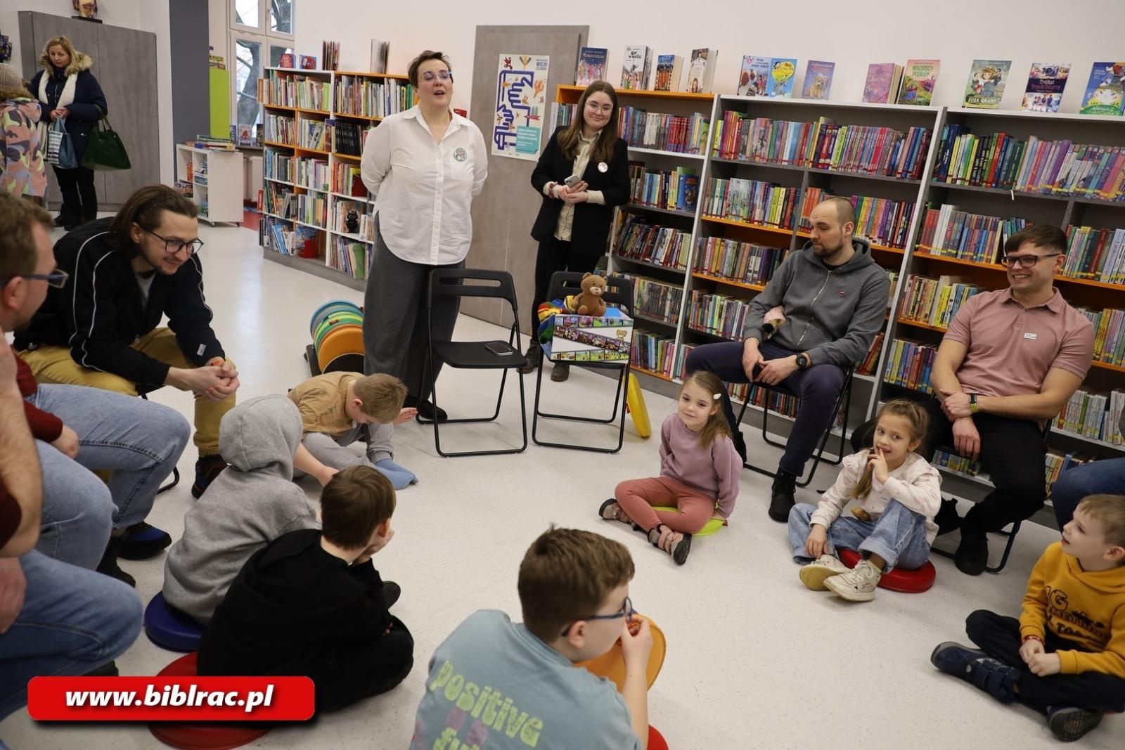 Zdjęcie w galerii na portalu naszraciborz.pl: Sobotnie spotkanie z językiem angielskim w Klubie Ojca wiadomości z regionu