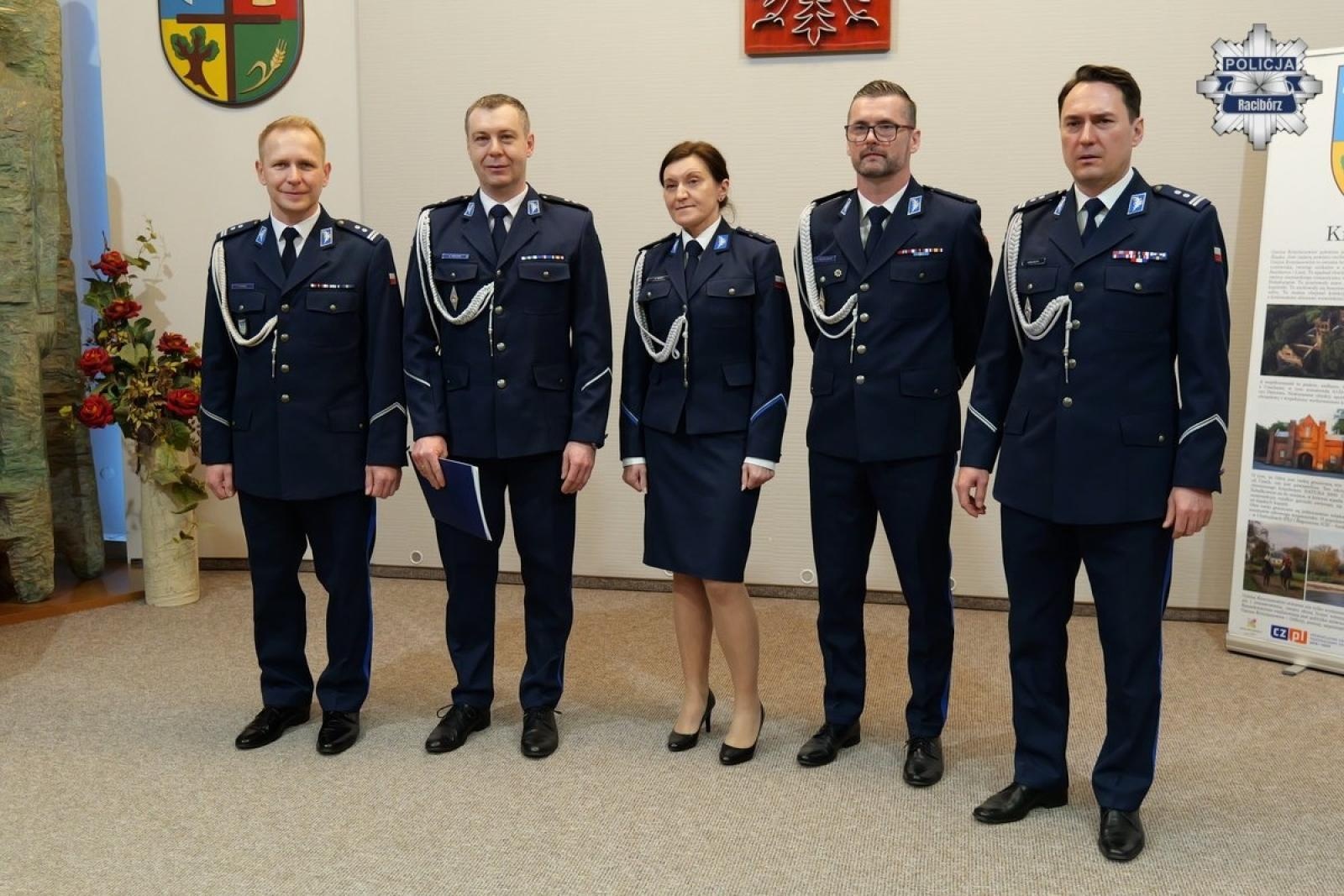 Zdjęcie w galerii na portalu naszraciborz.pl: Zmiana na stanowisku zastępcy komendanta komisariatu policji w Krzyżanowicach wiadomości z regionu