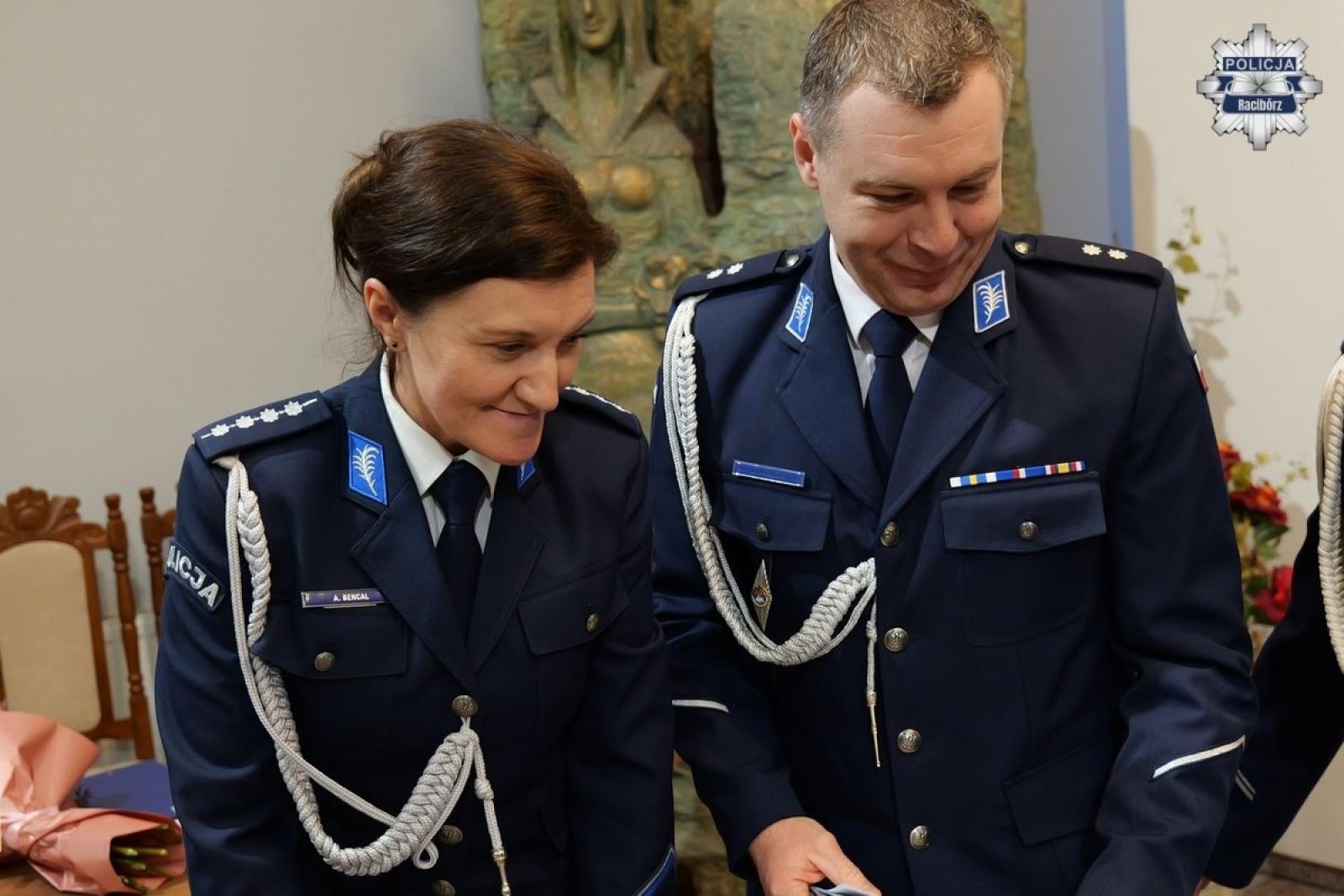 Zdjęcie w galerii na portalu naszraciborz.pl: Zmiana na stanowisku zastępcy komendanta komisariatu policji w Krzyżanowicach wiadomości z regionu