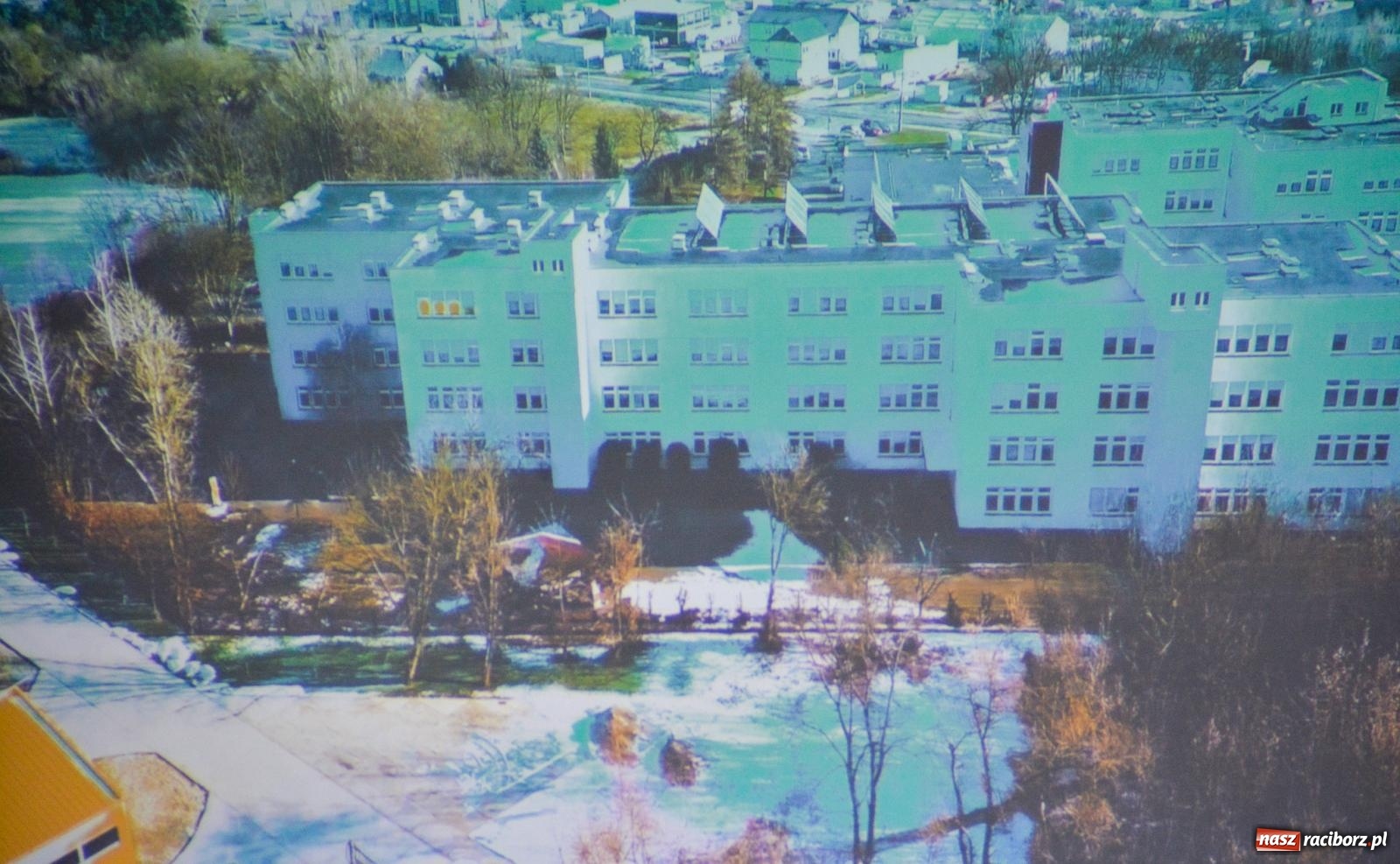 Zdjęcie w galerii na portalu naszraciborz.pl: Złota Jesień w nowym blasku. Wielki finał termomodernizacji w Raciborzu [FOTO i WIDEO] wiadomości z regionu