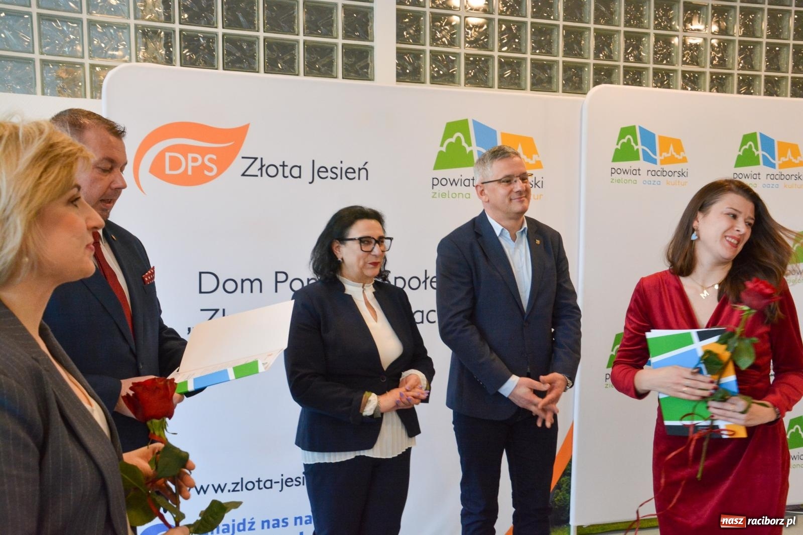 Zdjęcie w galerii na portalu naszraciborz.pl: Złota Jesień w nowym blasku. Wielki finał termomodernizacji w Raciborzu [FOTO i WIDEO] wiadomości z regionu