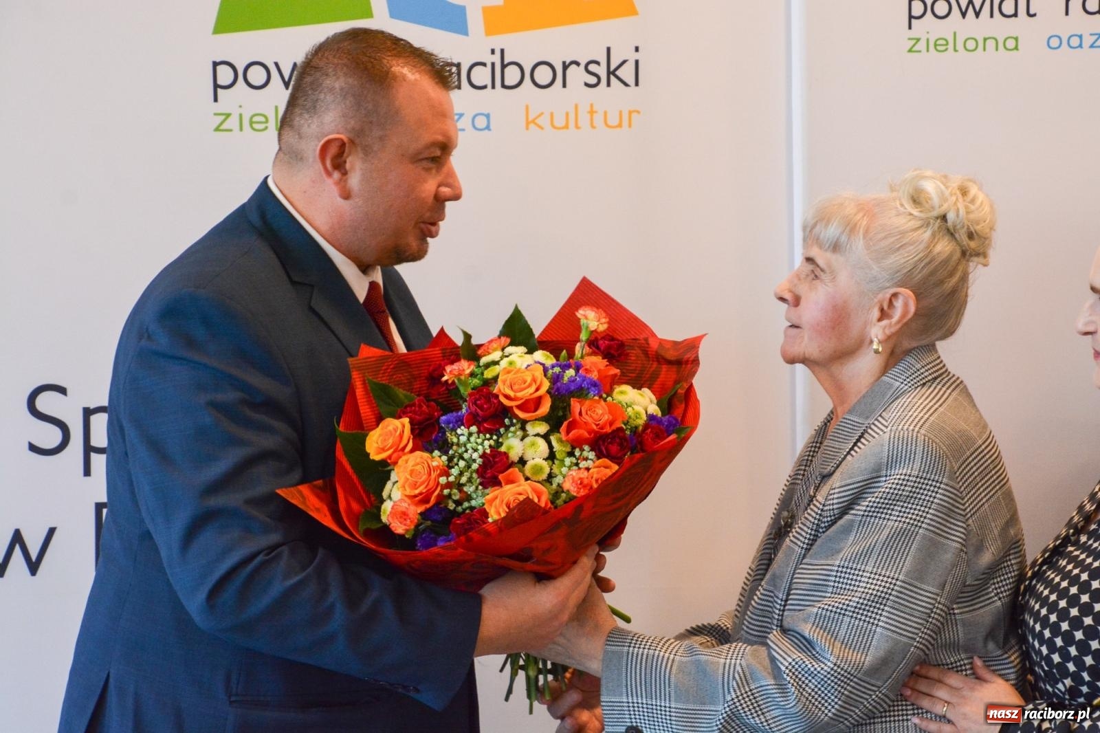 Zdjęcie w galerii na portalu naszraciborz.pl: Złota Jesień w nowym blasku. Wielki finał termomodernizacji w Raciborzu [FOTO i WIDEO] wiadomości z regionu