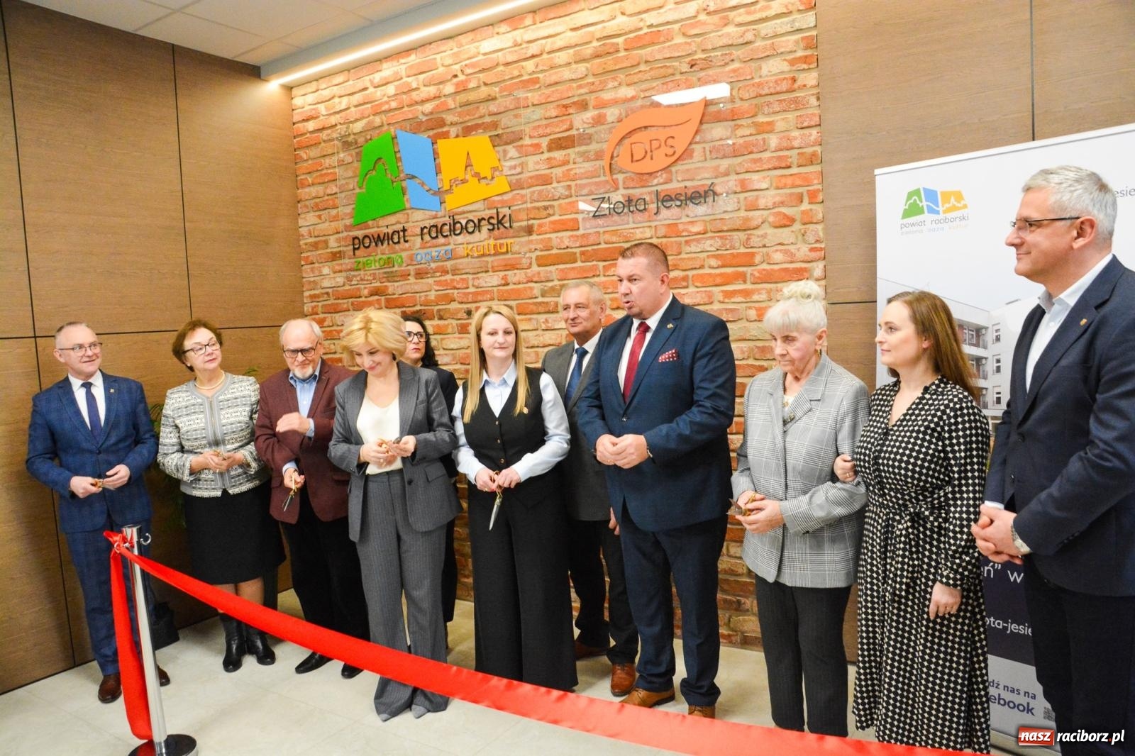 Zdjęcie w galerii na portalu naszraciborz.pl: Złota Jesień w nowym blasku. Wielki finał termomodernizacji w Raciborzu [FOTO i WIDEO] wiadomości z regionu