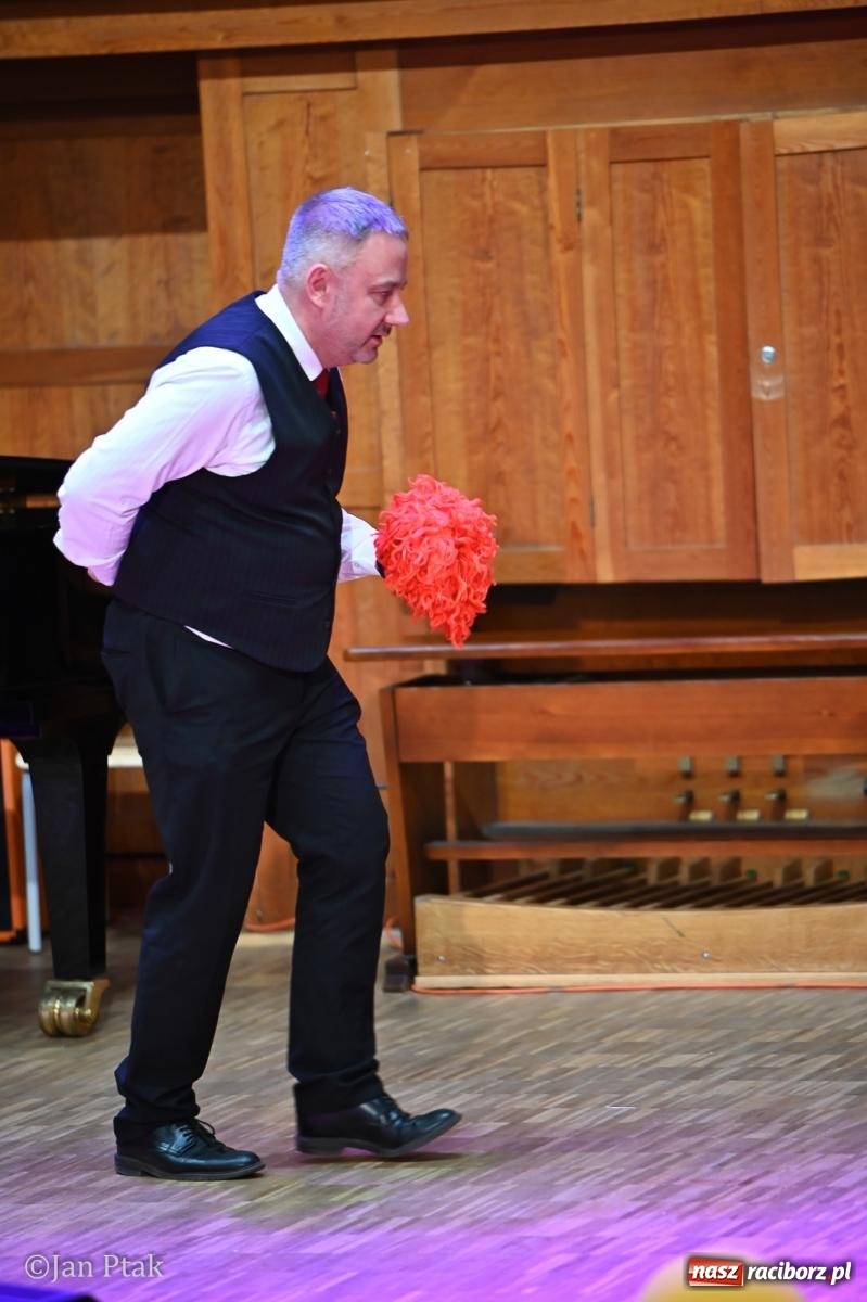 Zdjęcie w galerii na portalu naszraciborz.pl: Koncert karnawałowy w Państwowej Szkole Muzycznej w Raciborzu wiadomości z regionu