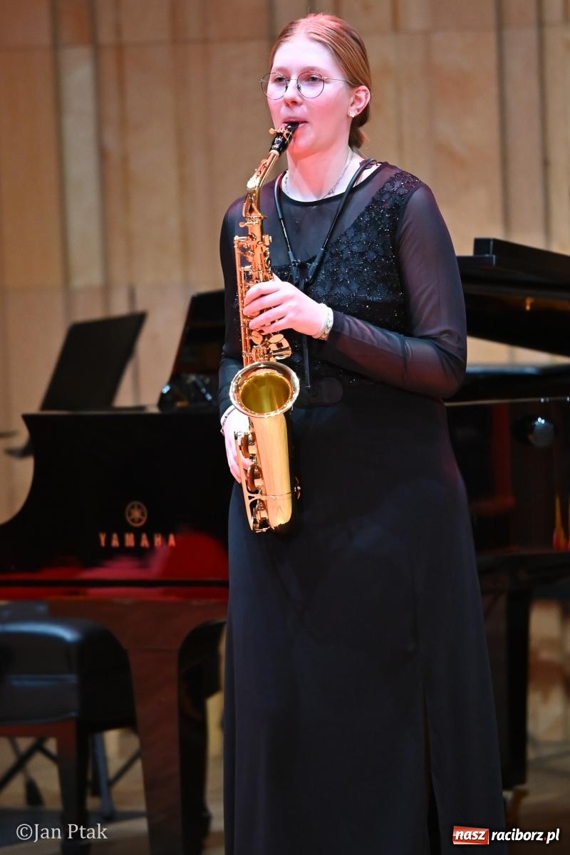 Zdjęcie w galerii na portalu naszraciborz.pl: Koncert karnawałowy w Państwowej Szkole Muzycznej w Raciborzu wiadomości z regionu