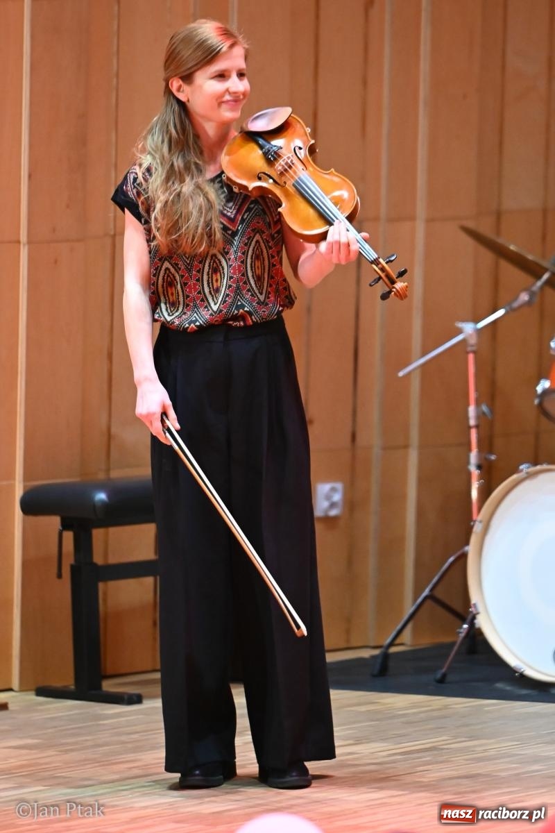 Zdjęcie w galerii na portalu naszraciborz.pl: Koncert karnawałowy w Państwowej Szkole Muzycznej w Raciborzu wiadomości z regionu