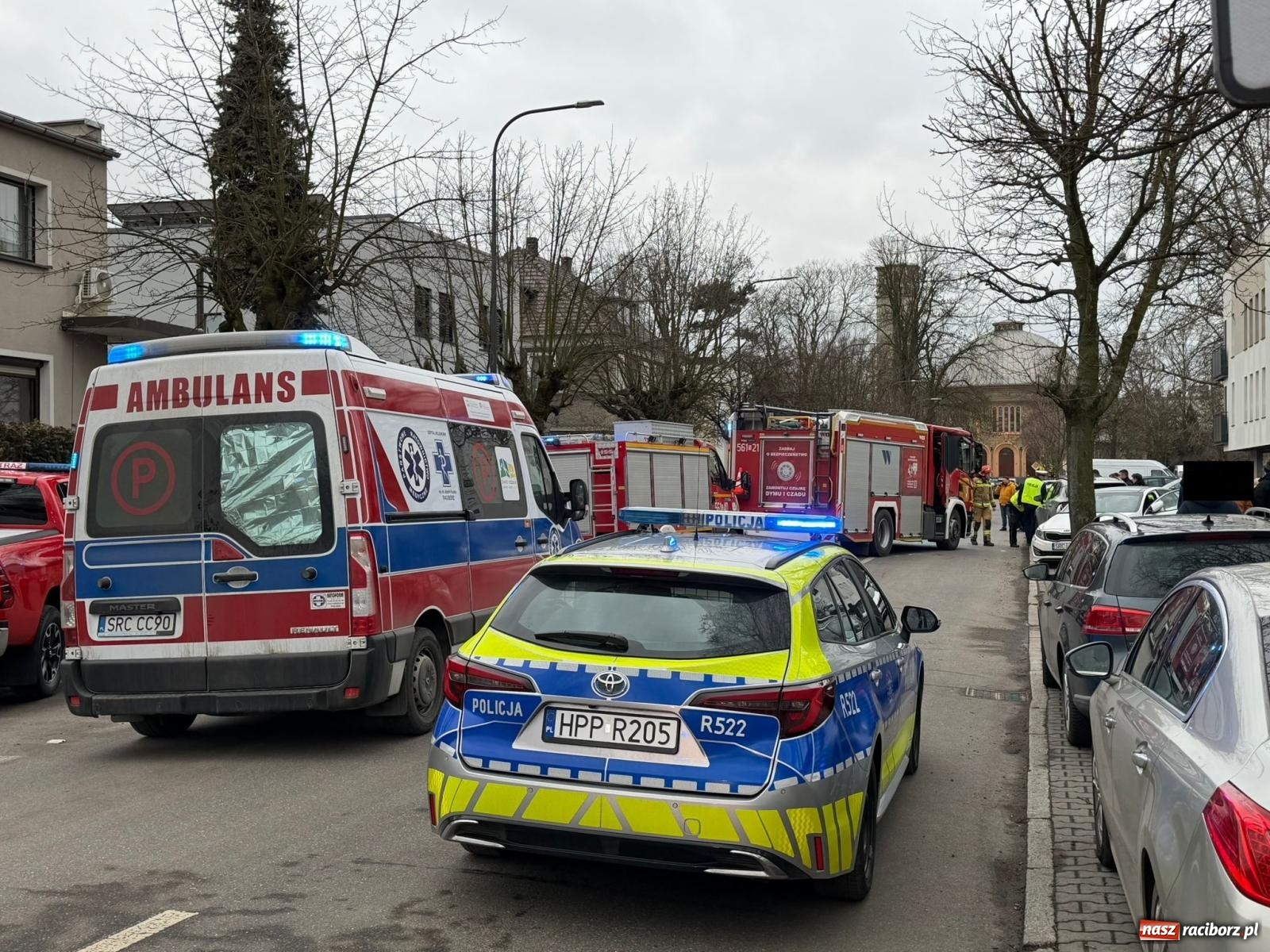 Zdjęcie w galerii na portalu naszraciborz.pl: Audi dachowało na Warszawskiej w Raciborzu [FOTO] wiadomości z regionu