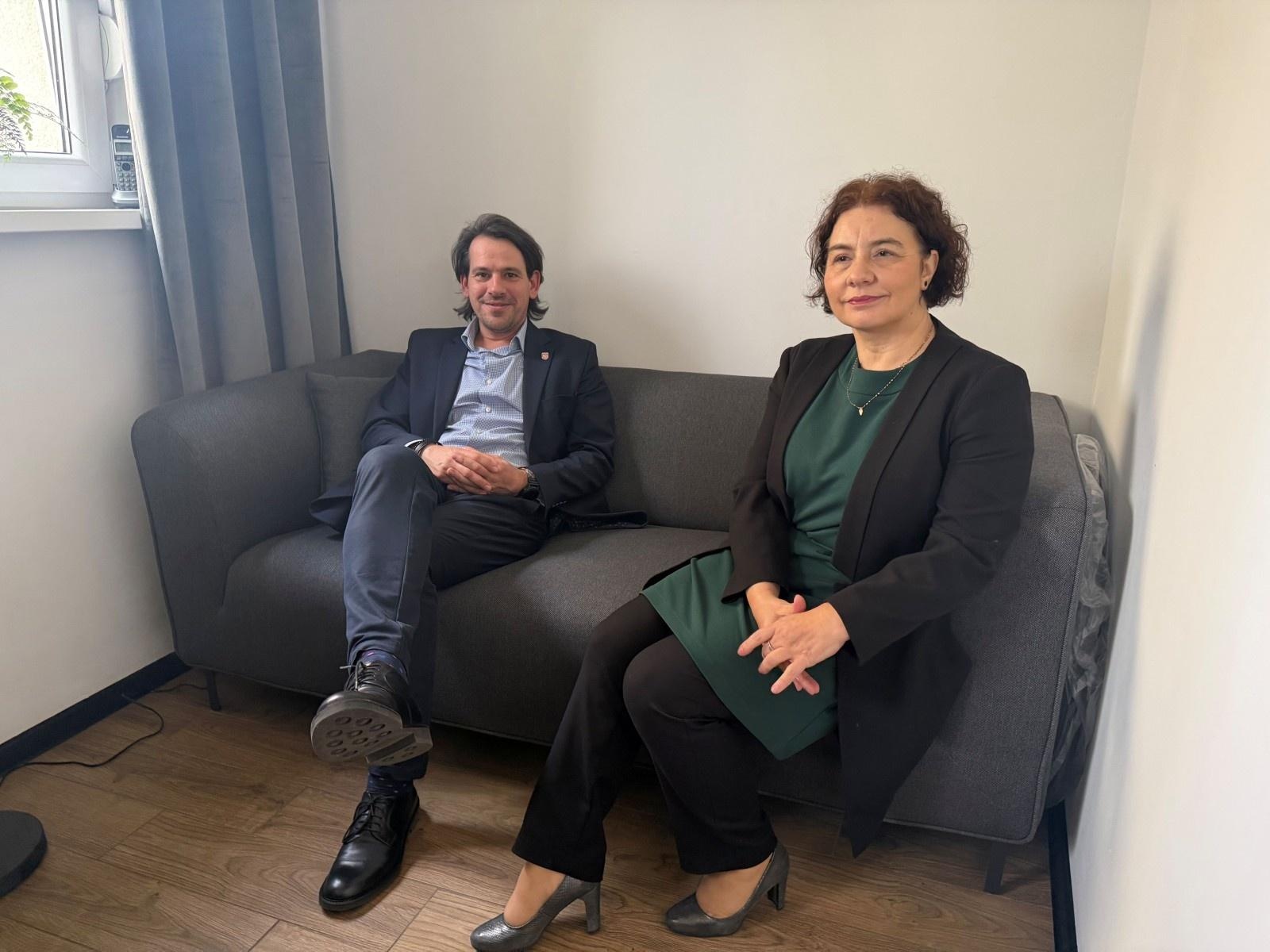 Zdjęcie w galerii na portalu naszraciborz.pl: Drogowskaz i komisja alkoholowa w nowej siedzibie w Raciborzu wiadomości z regionu