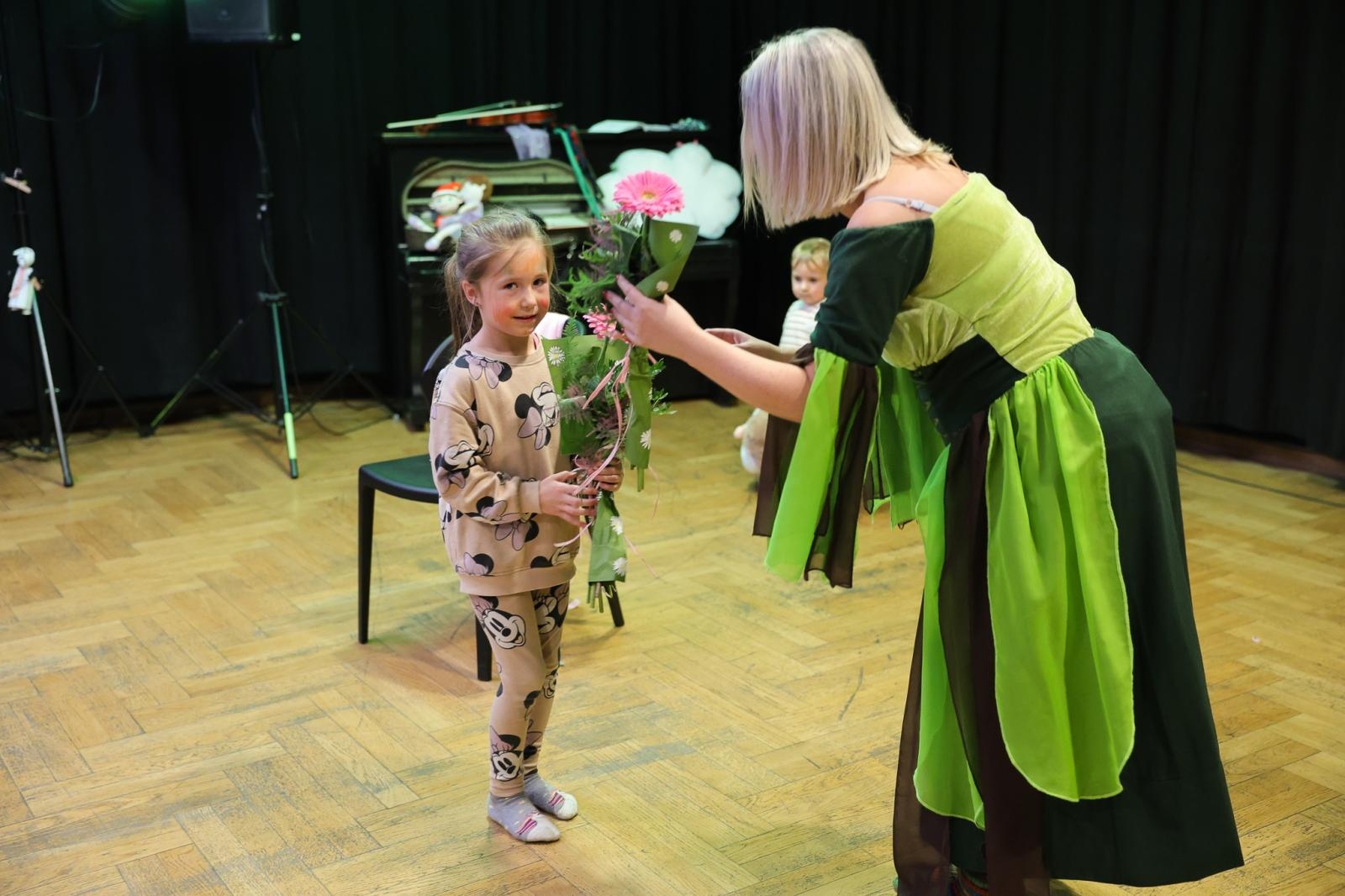 Zdjęcie w galerii na portalu naszraciborz.pl: Za nami Calineczka, przed nami Złota Rybka. Maluchy w Krainie Dźwięku zapraszają na niedzielny koncert wiadomości z regionu