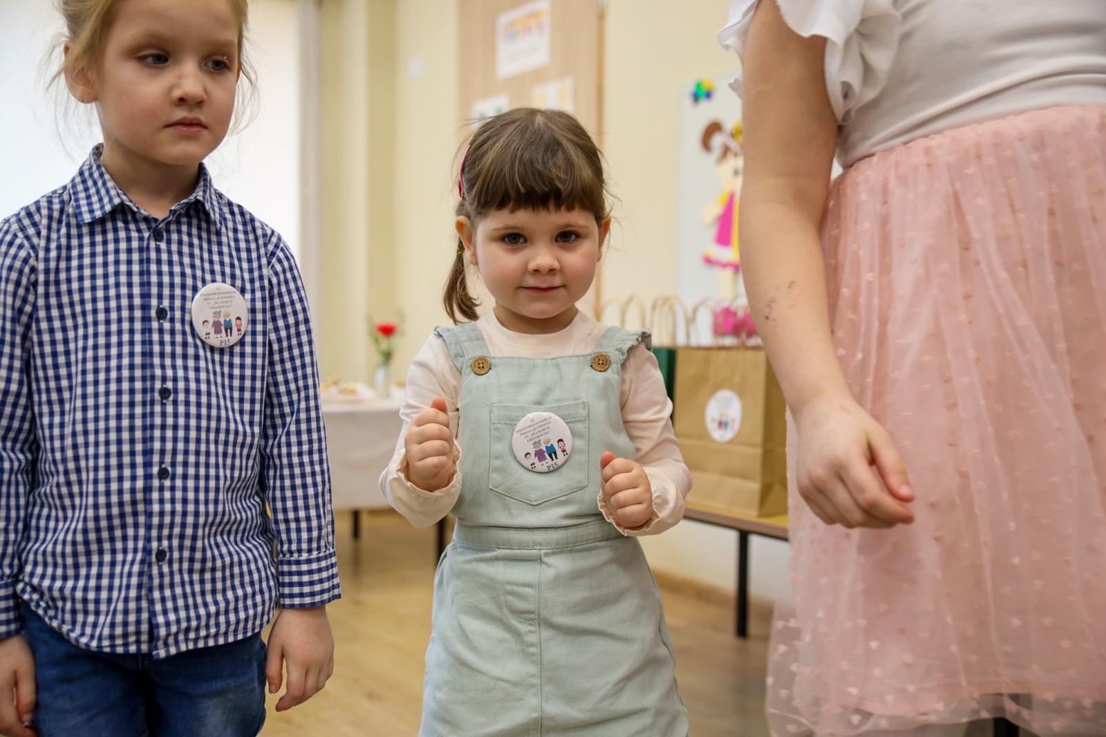 Zdjęcie w galerii na portalu naszraciborz.pl: XX Przegląd Wierszy dla Babusi i Dziadziusia w Przedszkolu nr 15 wiadomości z regionu