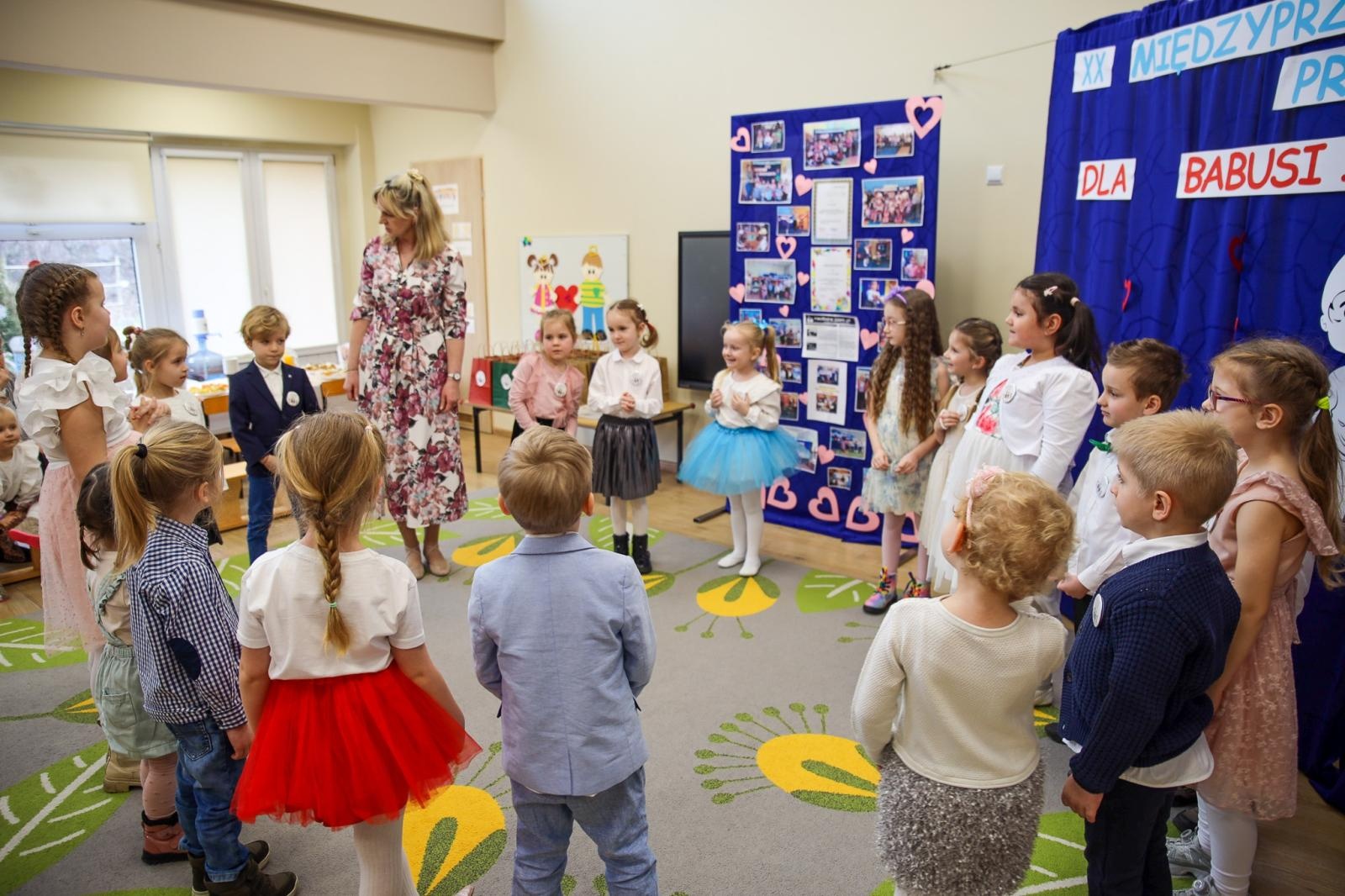 Zdjęcie w galerii na portalu naszraciborz.pl: XX Przegląd Wierszy dla Babusi i Dziadziusia w Przedszkolu nr 15 wiadomości z regionu