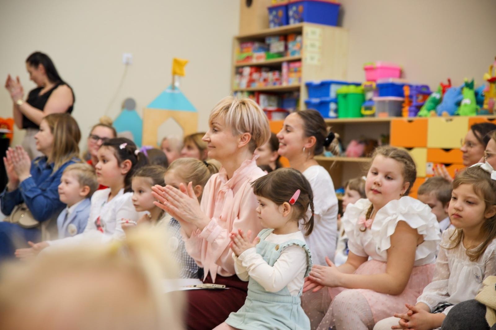Zdjęcie w galerii na portalu naszraciborz.pl: XX Przegląd Wierszy dla Babusi i Dziadziusia w Przedszkolu nr 15 wiadomości z regionu