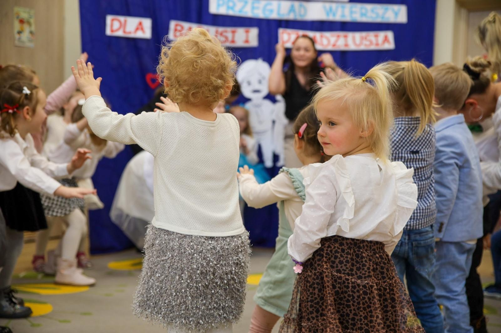 Zdjęcie w galerii na portalu naszraciborz.pl: XX Przegląd Wierszy dla Babusi i Dziadziusia w Przedszkolu nr 15 wiadomości z regionu