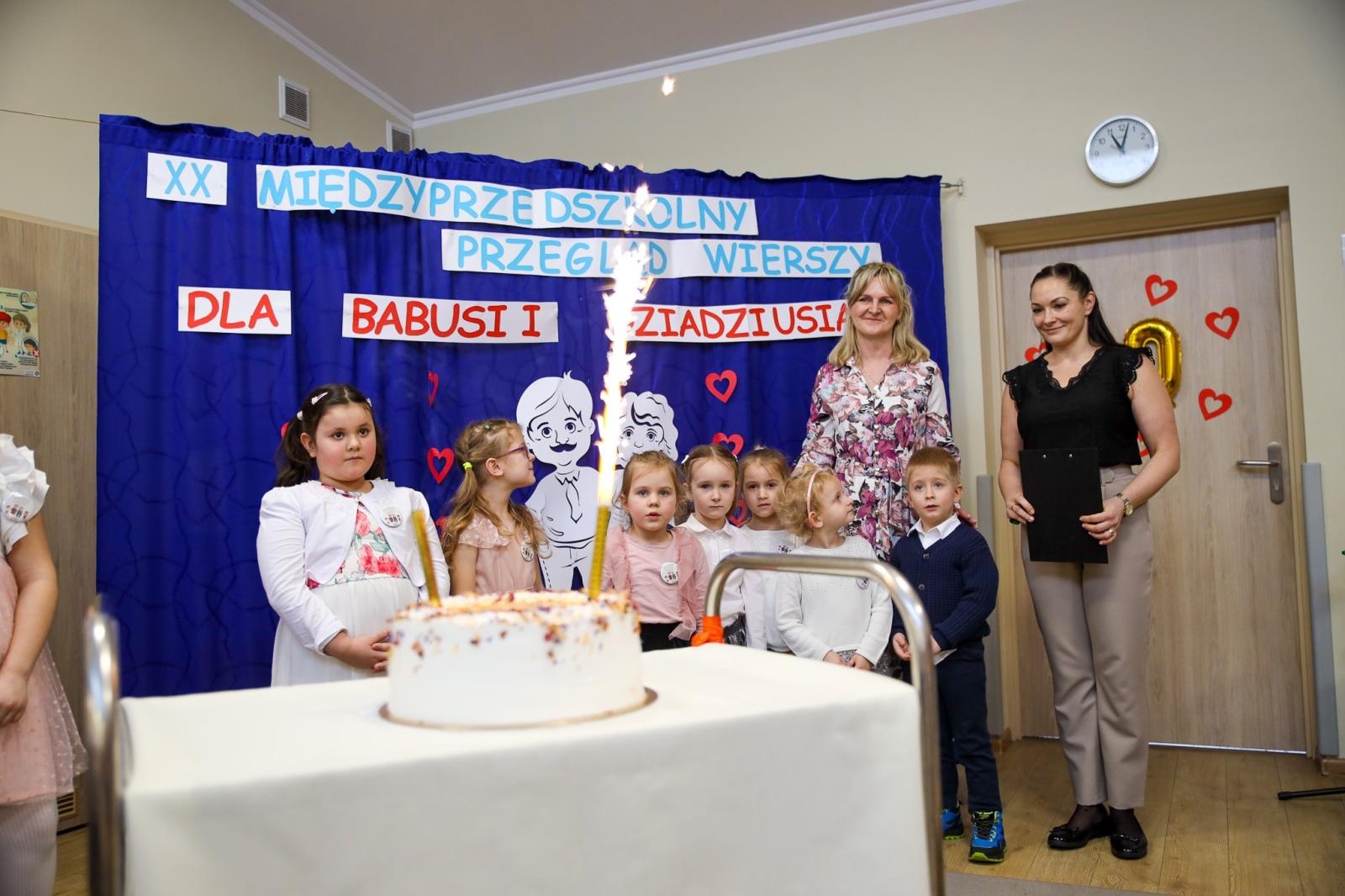 Zdjęcie w galerii na portalu naszraciborz.pl: XX Przegląd Wierszy dla Babusi i Dziadziusia w Przedszkolu nr 15 wiadomości z regionu