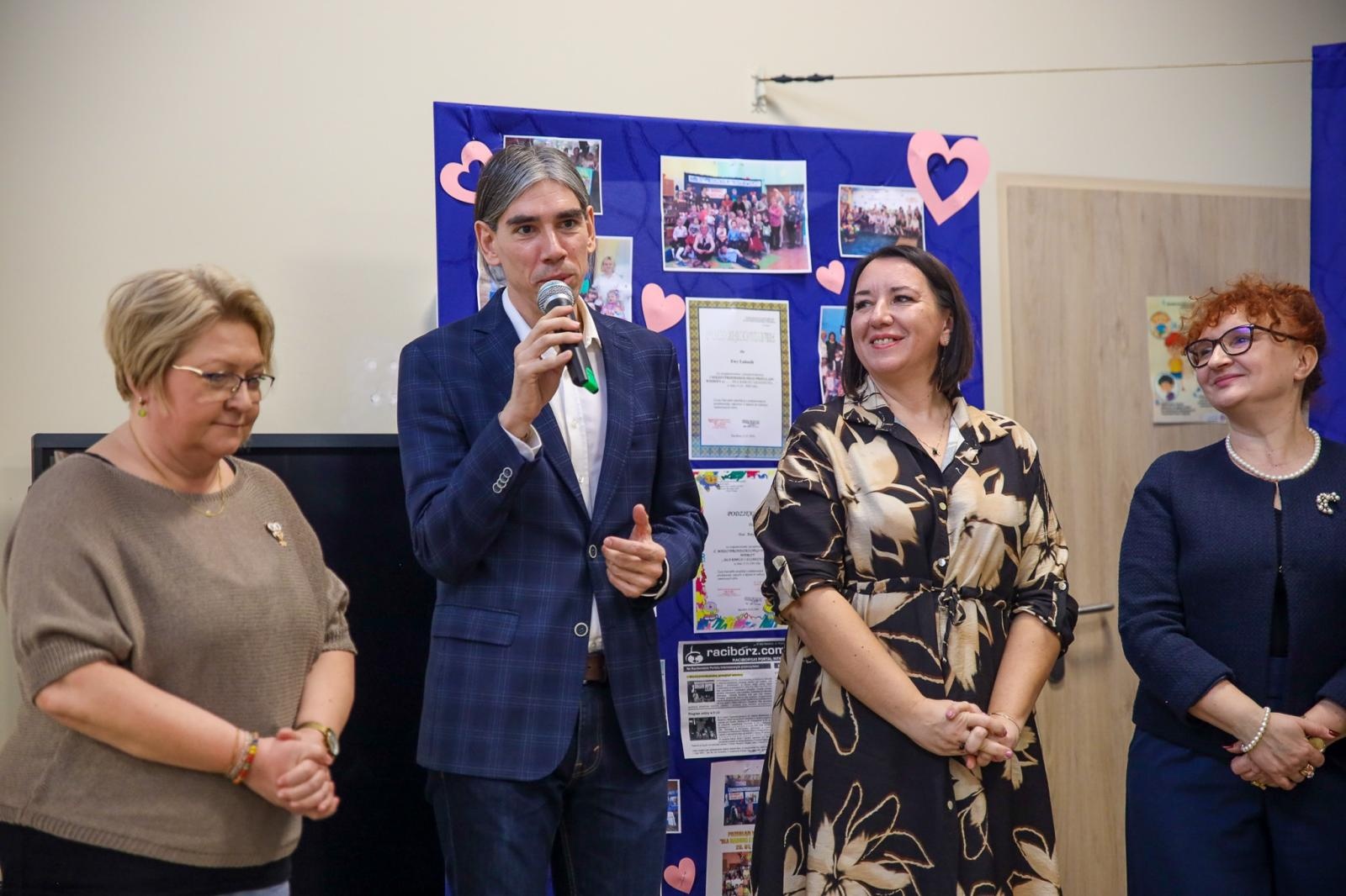 Zdjęcie w galerii na portalu naszraciborz.pl: XX Przegląd Wierszy dla Babusi i Dziadziusia w Przedszkolu nr 15 wiadomości z regionu