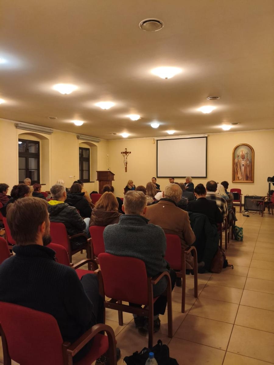 Zdjęcie w galerii na portalu naszraciborz.pl: Premiera serii o Juliuszu Rogerze w Rudach wiadomości z regionu