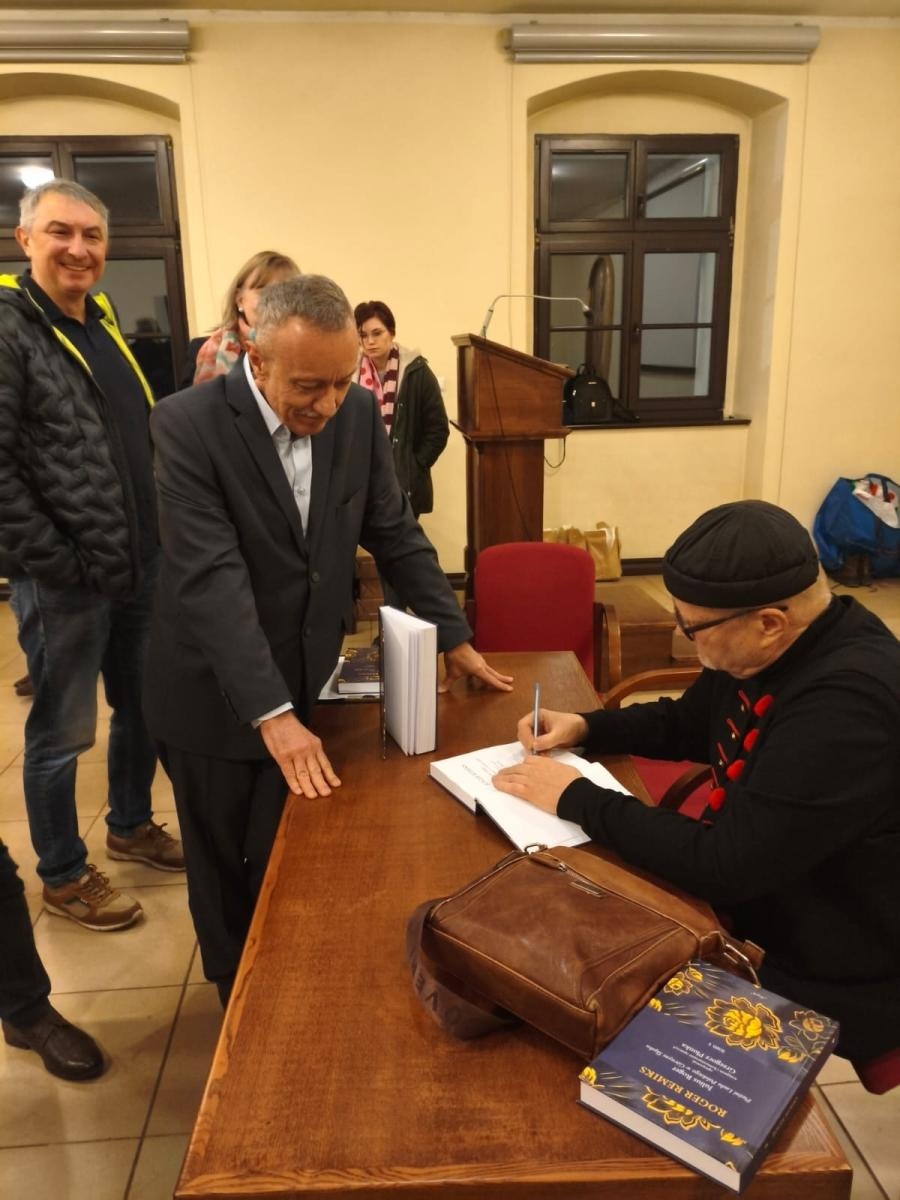 Zdjęcie w galerii na portalu naszraciborz.pl: Premiera serii o Juliuszu Rogerze w Rudach wiadomości z regionu