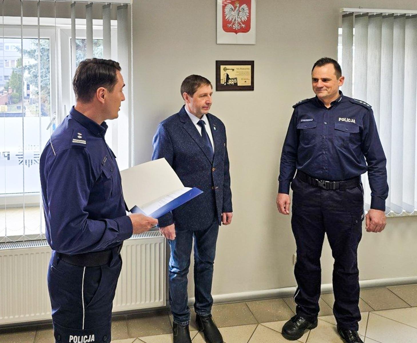 Zdjęcie w galerii na portalu naszraciborz.pl: Nowy kierownik Posterunku Policji w Pietrowicach Wielkich wiadomości z regionu