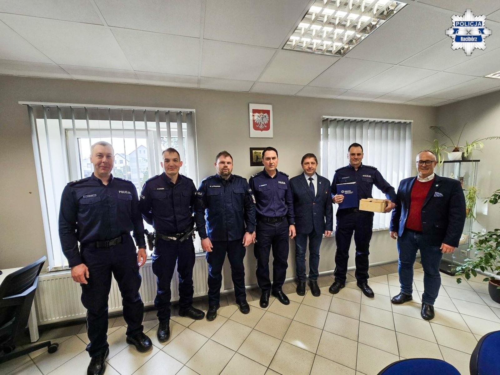 Zdjęcie w galerii na portalu naszraciborz.pl: Nowy kierownik Posterunku Policji w Pietrowicach Wielkich wiadomości z regionu