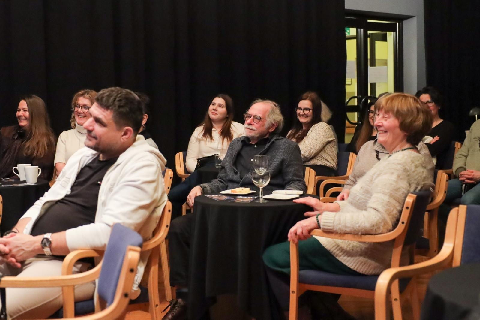 Zdjęcie w galerii na portalu naszraciborz.pl: Dan Brown historii sztuki – spotkanie w Punkt z Grzegorzem Krupą wiadomości z regionu