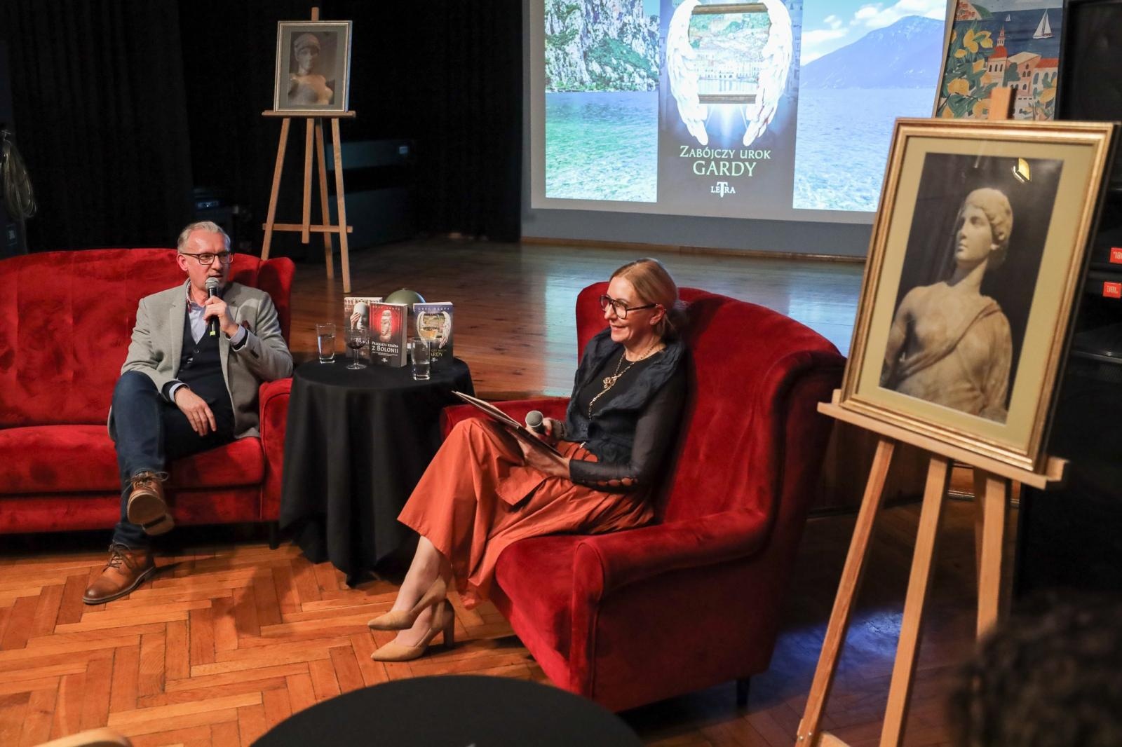 Zdjęcie w galerii na portalu naszraciborz.pl: Dan Brown historii sztuki – spotkanie w Punkt z Grzegorzem Krupą wiadomości z regionu