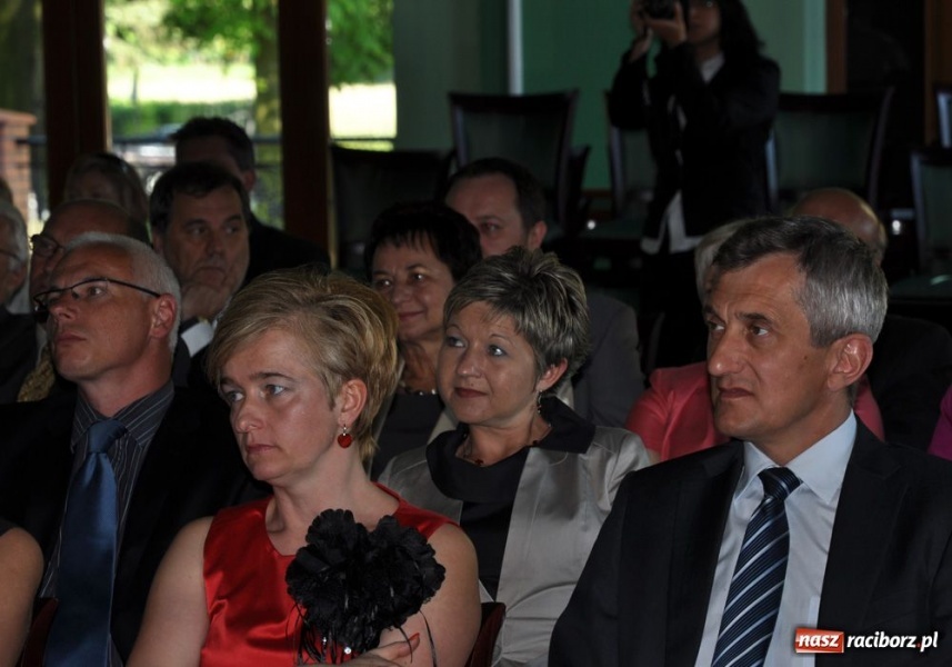 Zdjęcie w galerii na portalu naszraciborz.pl: Filary rozdane. Jesteśmy jak pnioki wiadomości z regionu