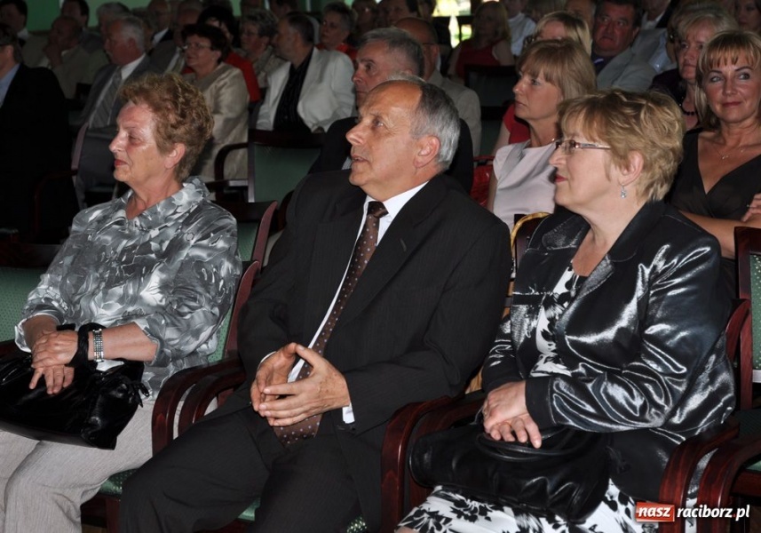 Zdjęcie w galerii na portalu naszraciborz.pl: Filary rozdane. Jesteśmy jak pnioki wiadomości z regionu