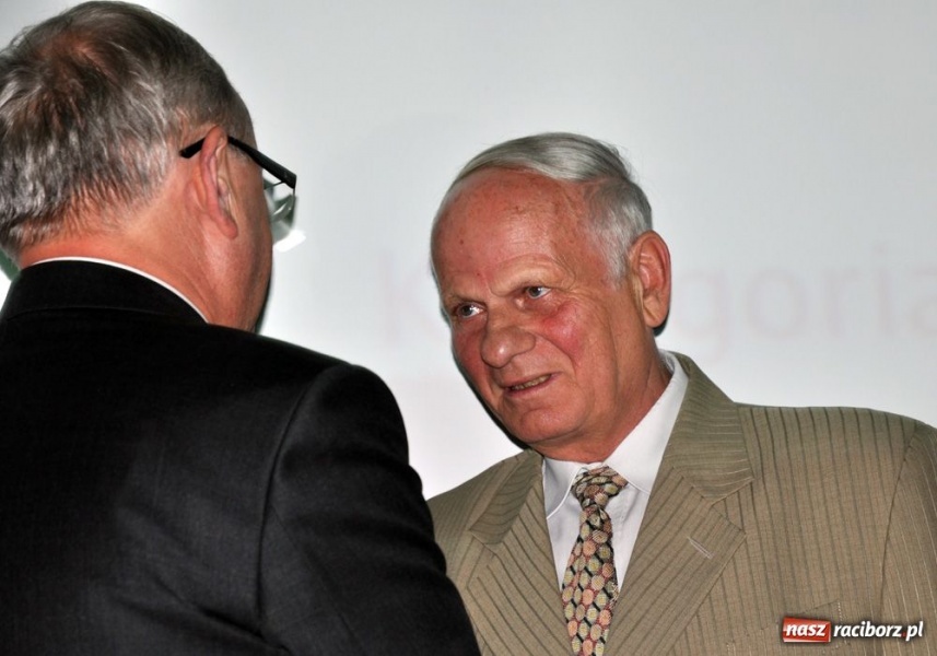 Zdjęcie w galerii na portalu naszraciborz.pl: Filary rozdane. Jesteśmy jak pnioki wiadomości z regionu