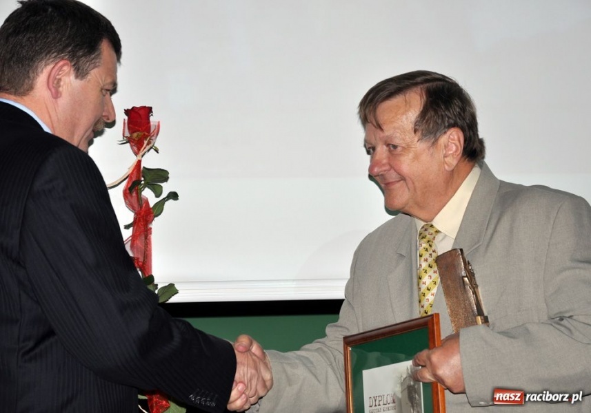 Zdjęcie w galerii na portalu naszraciborz.pl: Filary rozdane. Jesteśmy jak pnioki wiadomości z regionu