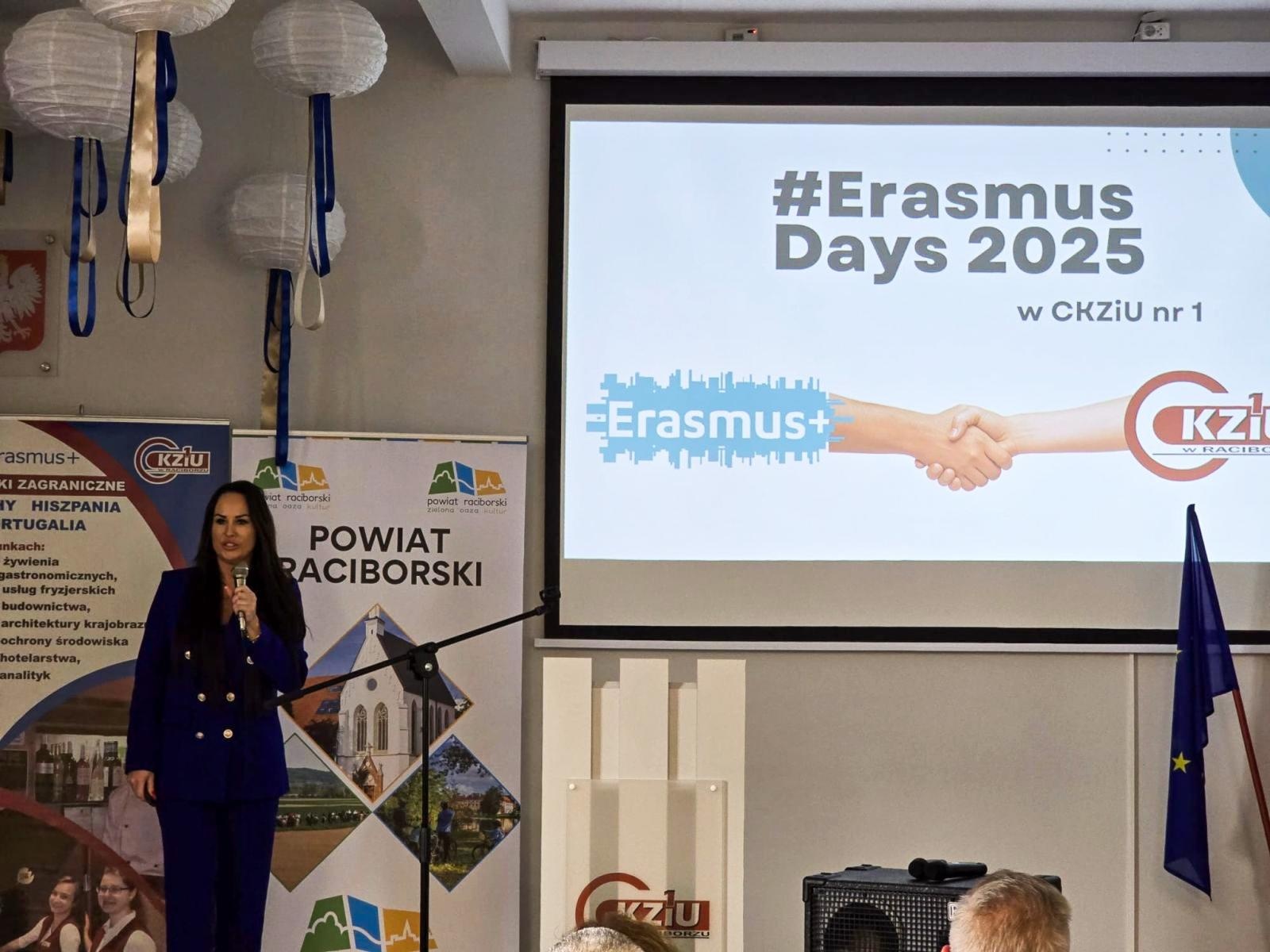 Zdjęcie w galerii na portalu naszraciborz.pl: 10 lat programu Erasmus+ w CKZiU nr 1 w Raciborzu - dekada doświadczeń, która zmienia przyszłość uczniów wiadomości z regionu