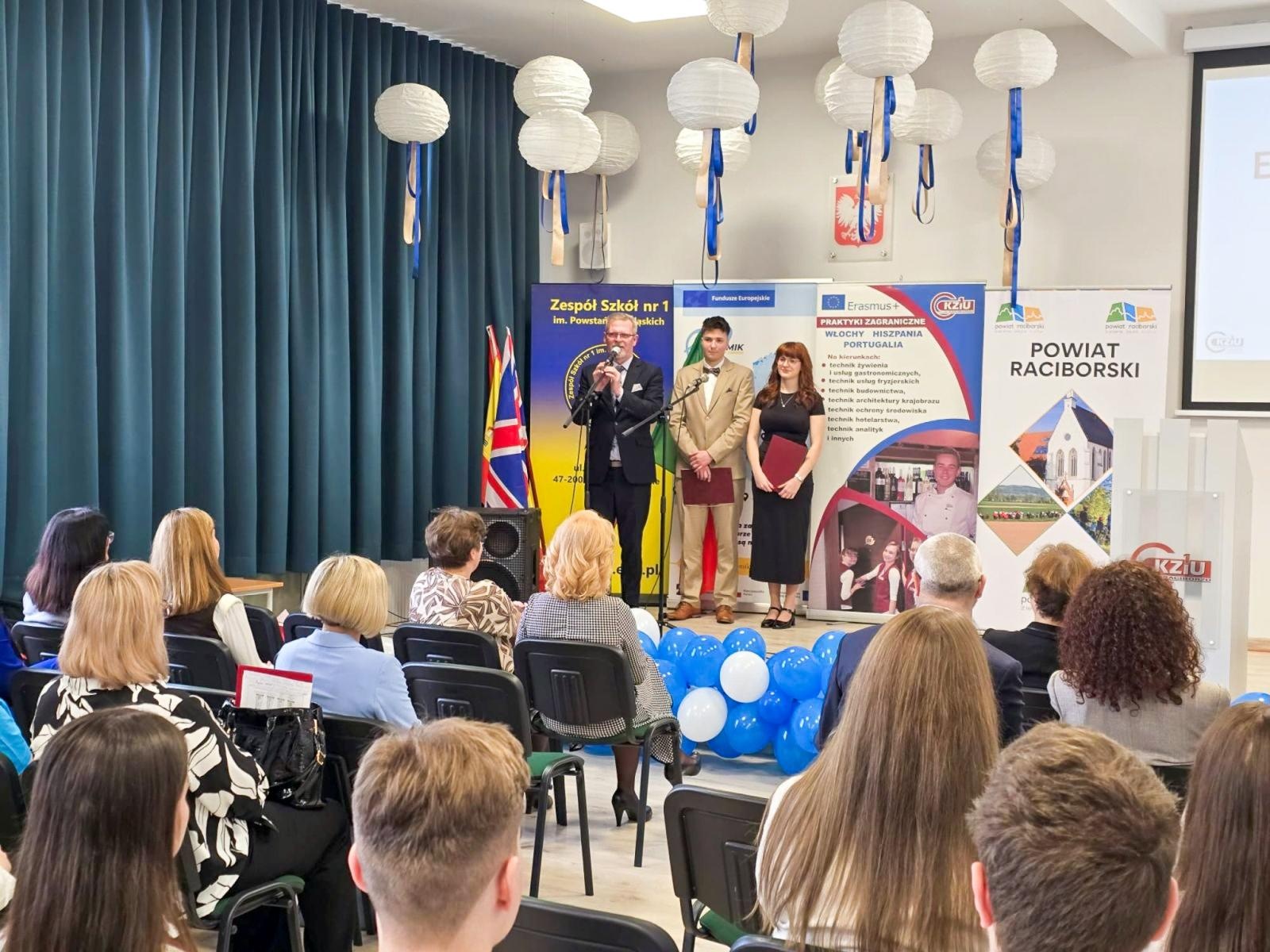 Zdjęcie w galerii na portalu naszraciborz.pl: 10 lat programu Erasmus+ w CKZiU nr 1 w Raciborzu - dekada doświadczeń, która zmienia przyszłość uczniów wiadomości z regionu