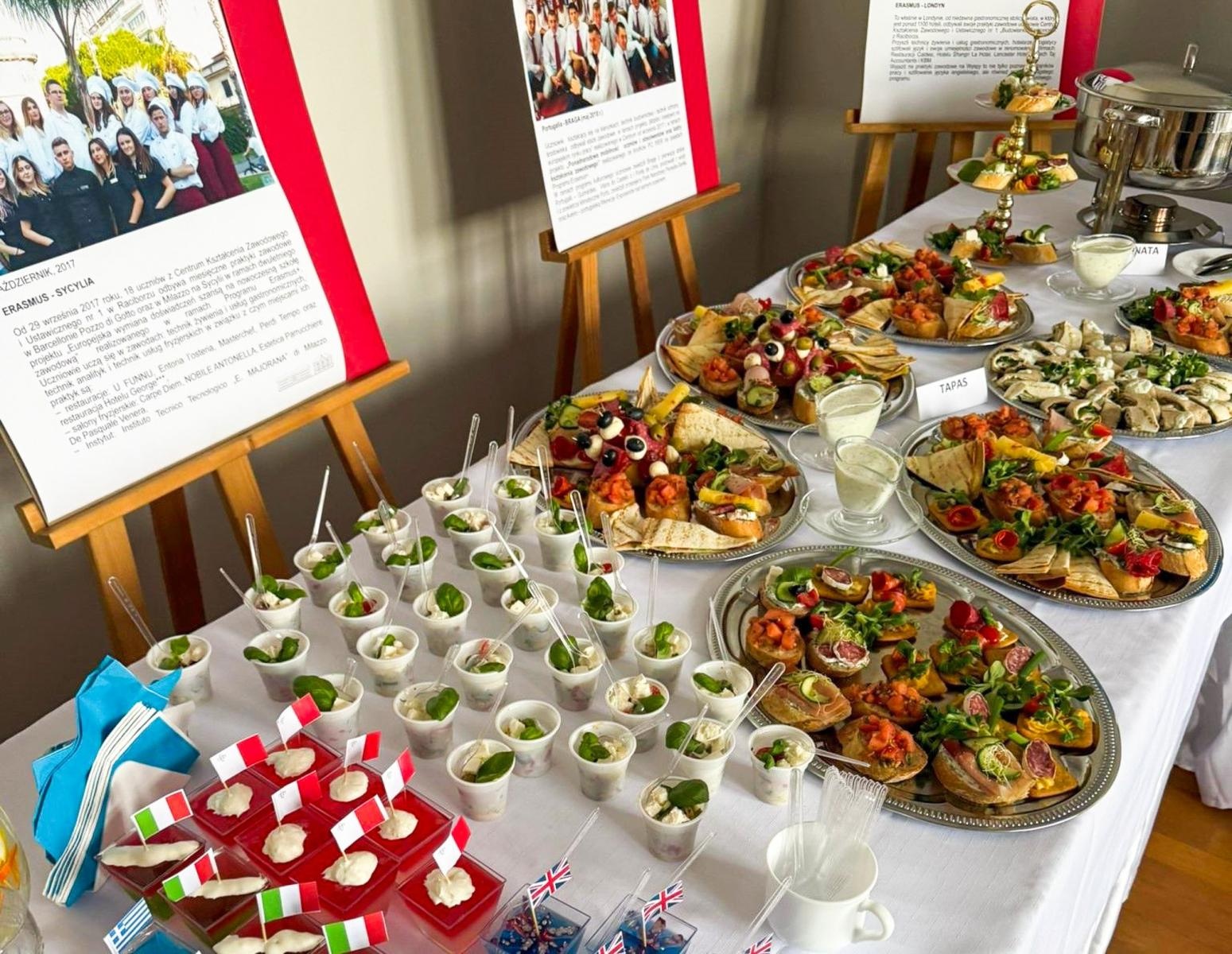 Zdjęcie w galerii na portalu naszraciborz.pl: 10 lat programu Erasmus+ w CKZiU nr 1 w Raciborzu - dekada doświadczeń, która zmienia przyszłość uczniów wiadomości z regionu