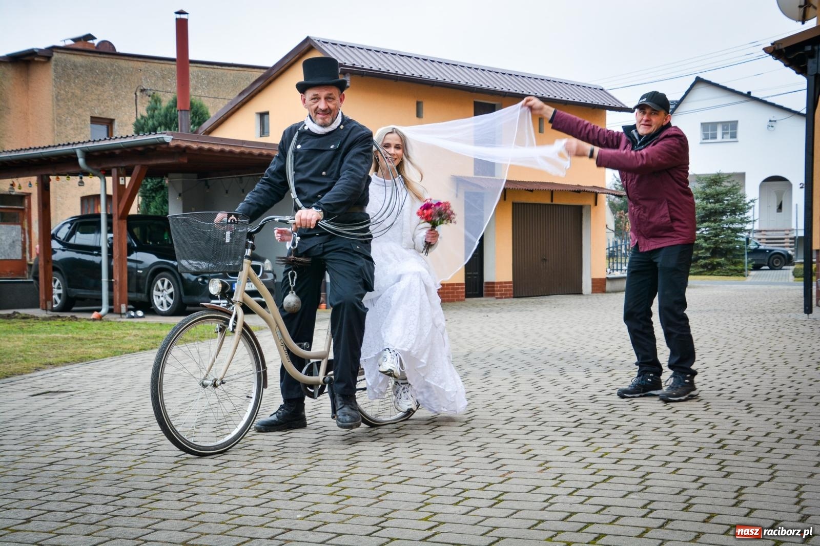 Zdjęcie w galerii na portalu naszraciborz.pl: TANZBÄR w Samborowicach: Miś z zagranicy i wielki debiut Francesco [FOTO i WIDEO] wiadomości z regionu