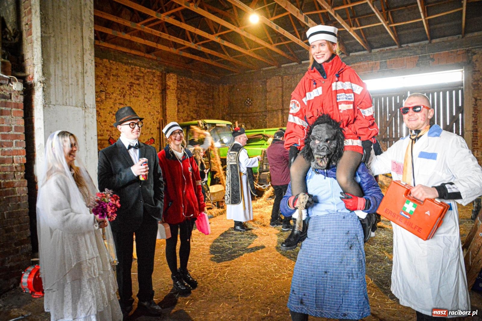 Zdjęcie w galerii na portalu naszraciborz.pl: TANZBÄR w Samborowicach: Miś z zagranicy i wielki debiut Francesco [FOTO i WIDEO] wiadomości z regionu