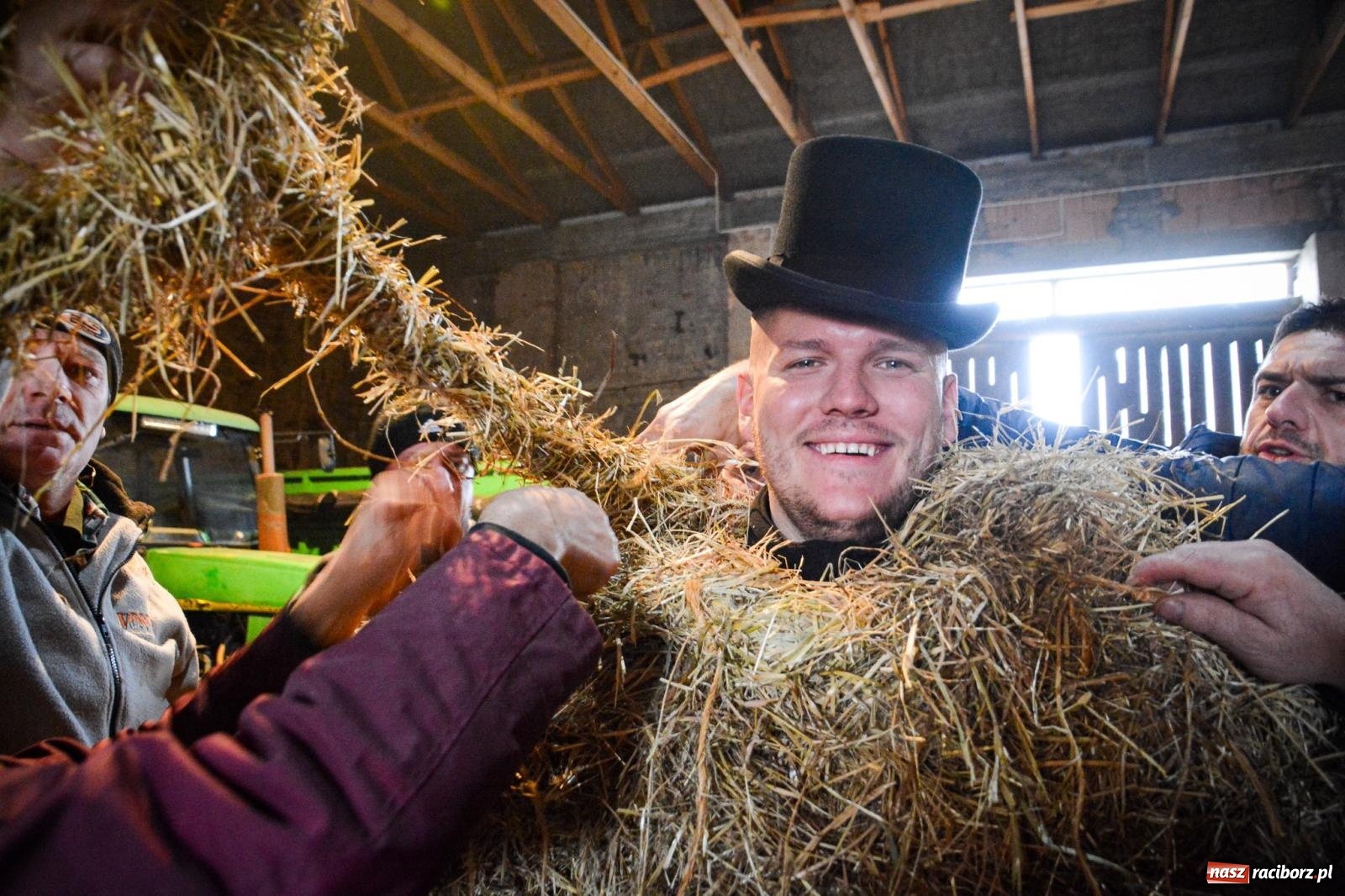 Zdjęcie w galerii na portalu naszraciborz.pl: TANZBÄR w Samborowicach: Miś z zagranicy i wielki debiut Francesco [FOTO i WIDEO] wiadomości z regionu