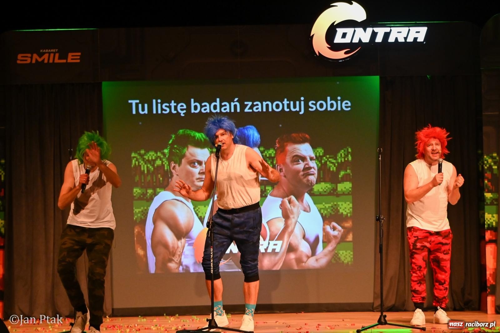 Zdjęcie w galerii na portalu naszraciborz.pl: Kabaret Smile z programem Contra rozbawił Racibórz wiadomości z regionu