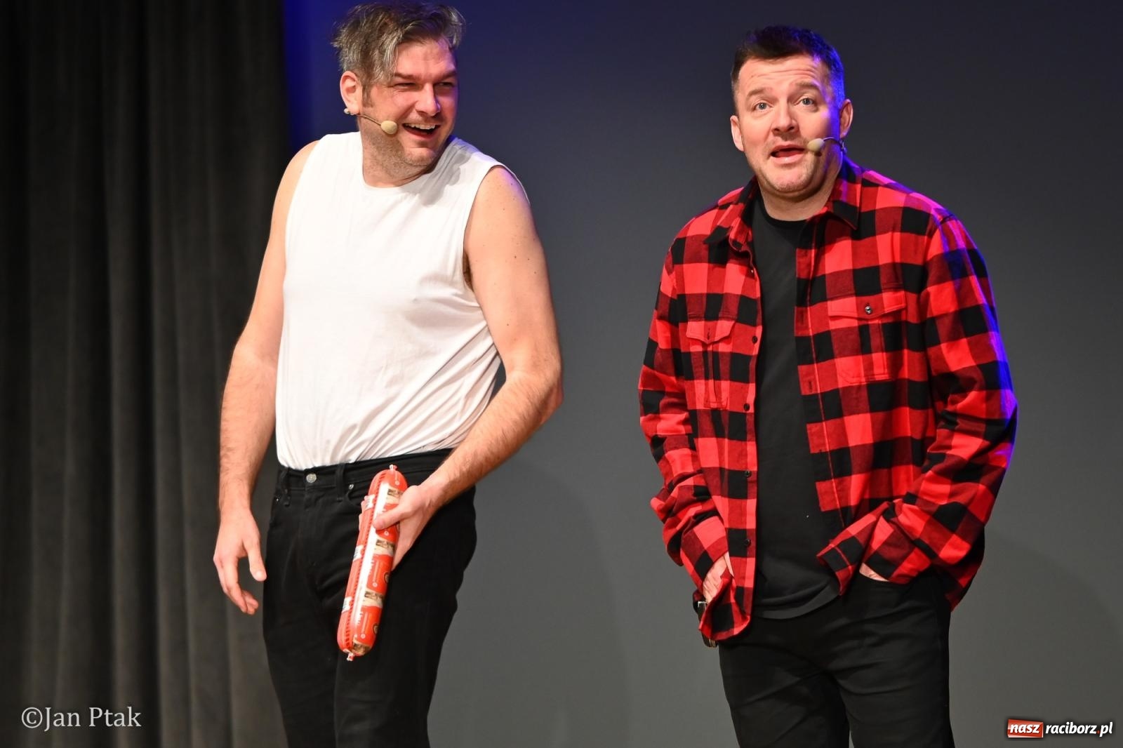 Zdjęcie w galerii na portalu naszraciborz.pl: Kabaret Smile z programem Contra rozbawił Racibórz wiadomości z regionu