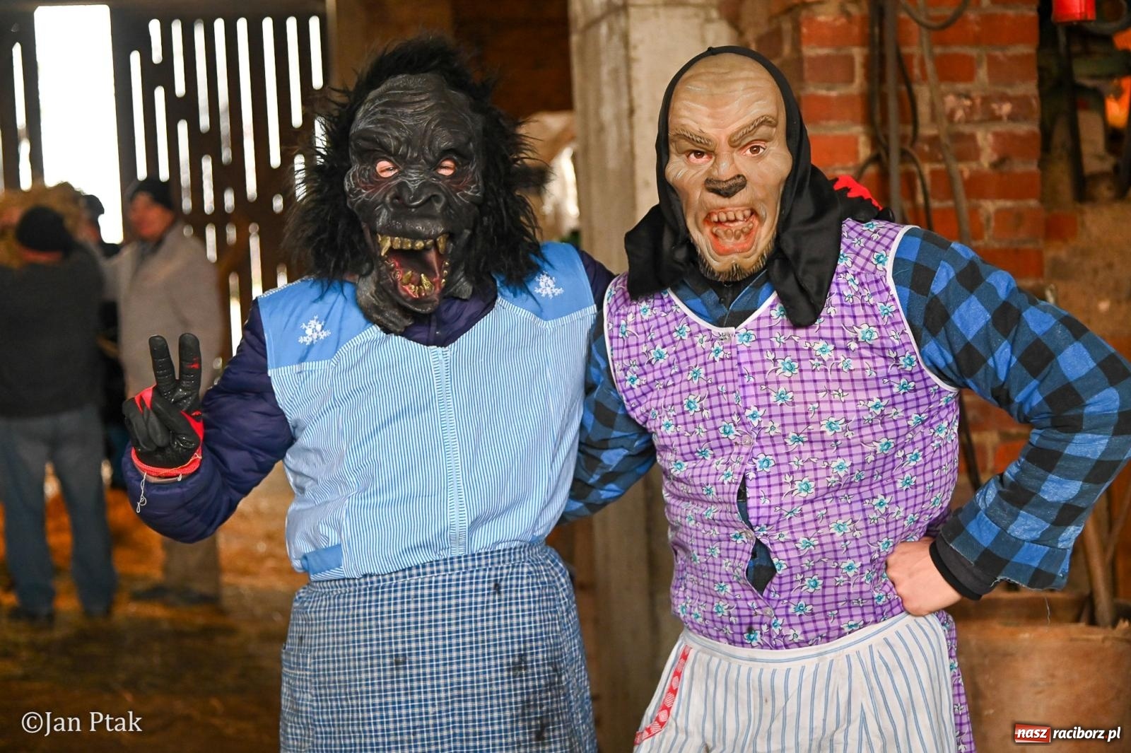 Zdjęcie w galerii na portalu naszraciborz.pl: Samborowice żegną karnawał: Tanzbär i słomiane misie na bis! [GALERIA] wiadomości z regionu