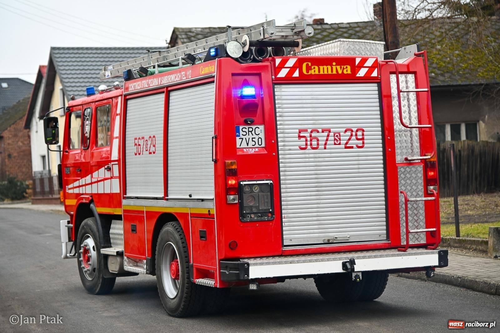 Zdjęcie w galerii na portalu naszraciborz.pl: Samborowice żegną karnawał: Tanzbär i słomiane misie na bis! [GALERIA] wiadomości z regionu