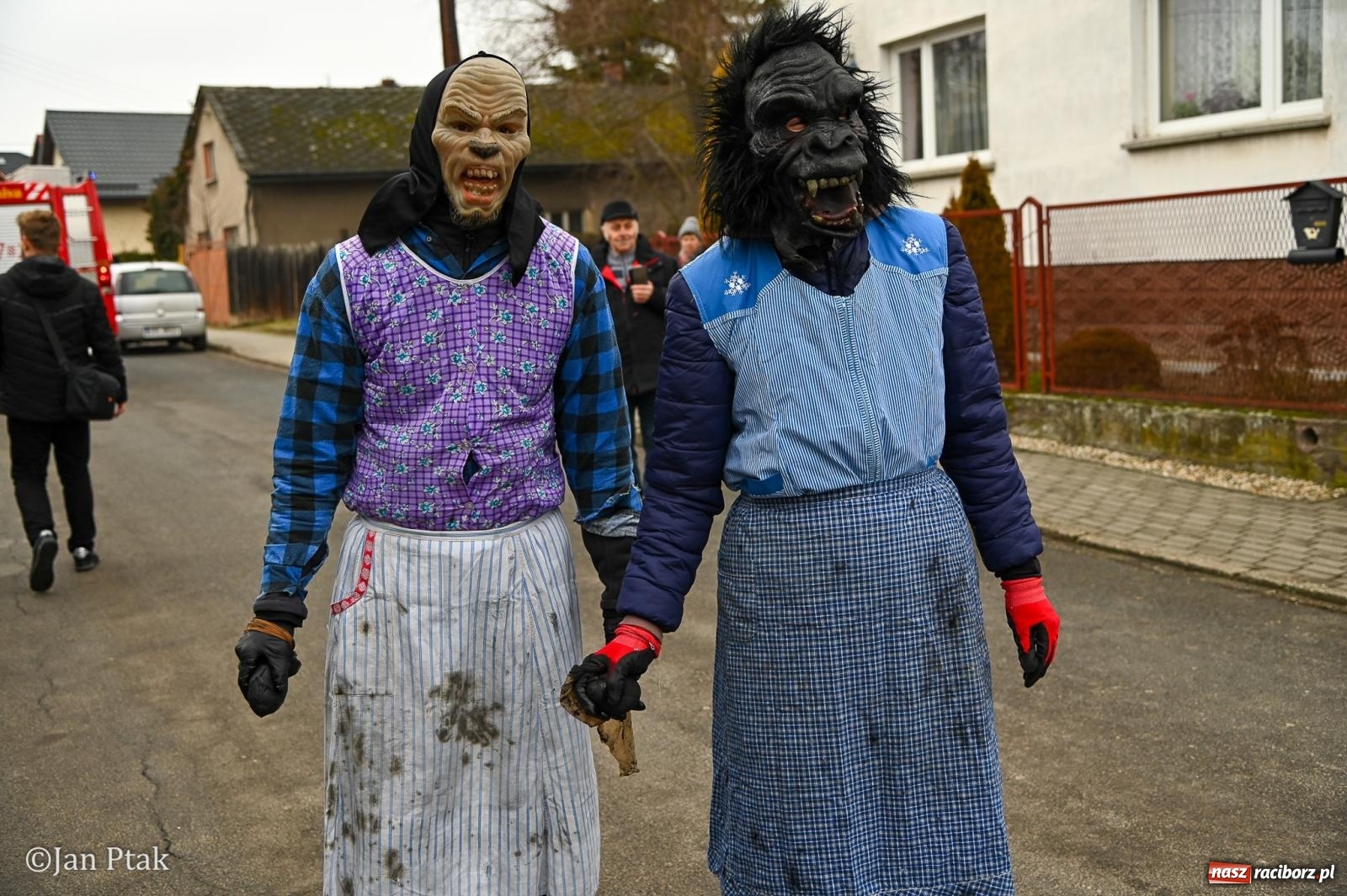 Zdjęcie w galerii na portalu naszraciborz.pl: Samborowice żegną karnawał: Tanzbär i słomiane misie na bis! [GALERIA] wiadomości z regionu