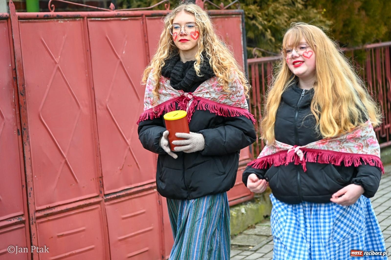 Zdjęcie w galerii na portalu naszraciborz.pl: Samborowice żegną karnawał: Tanzbär i słomiane misie na bis! [GALERIA] wiadomości z regionu