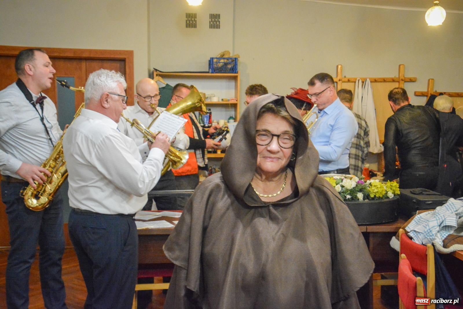 Zdjęcie w galerii na portalu naszraciborz.pl: Pogrzebanie basa 2026 w Krzanowicach. Tradycja wpisana w kulturę morawską nie ginie [FOTO i WIDEO] wiadomości z regionu