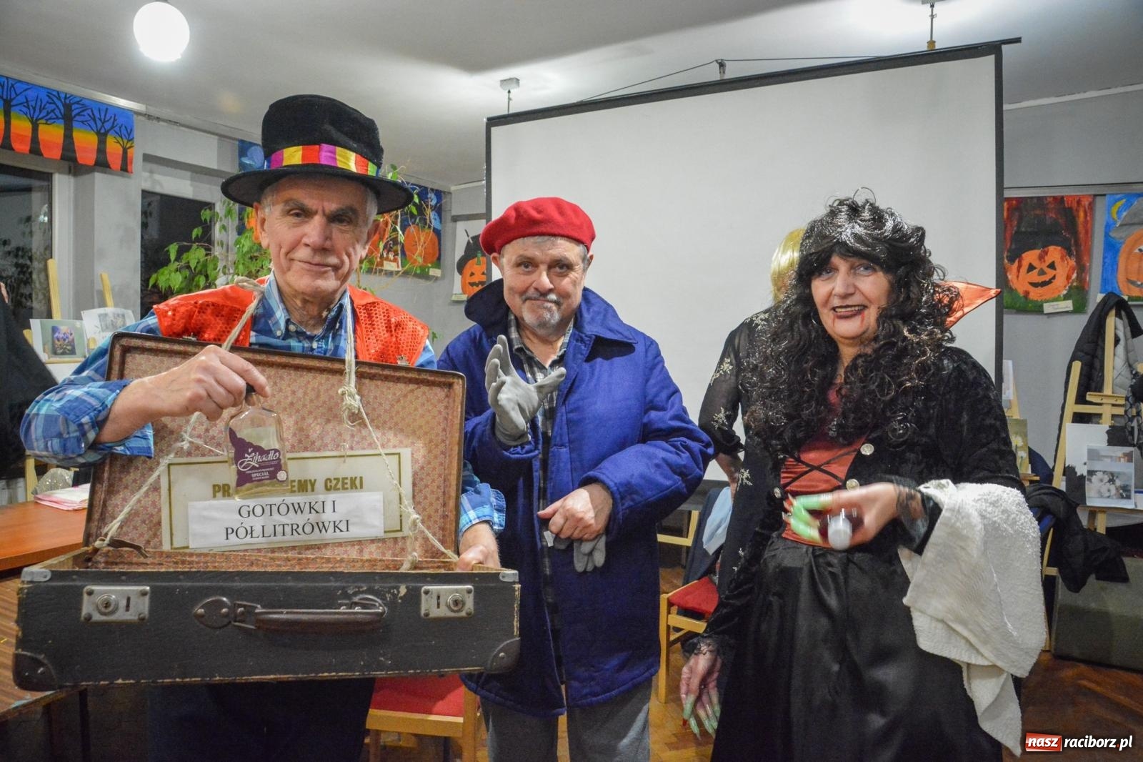 Zdjęcie w galerii na portalu naszraciborz.pl: Pogrzebanie basa 2026 w Krzanowicach. Tradycja wpisana w kulturę morawską nie ginie [FOTO i WIDEO] wiadomości z regionu