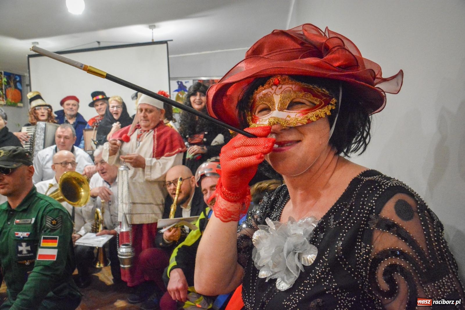 Zdjęcie w galerii na portalu naszraciborz.pl: Pogrzebanie basa 2026 w Krzanowicach. Tradycja wpisana w kulturę morawską nie ginie [FOTO i WIDEO] wiadomości z regionu