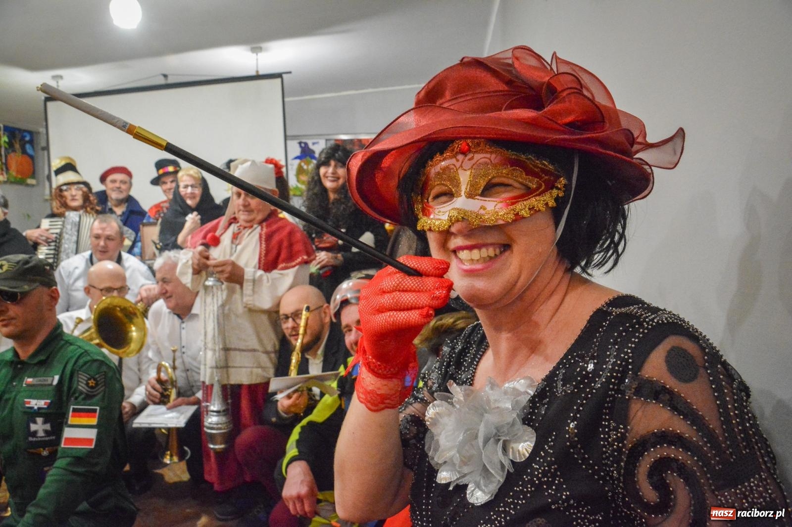 Zdjęcie w galerii na portalu naszraciborz.pl: Pogrzebanie basa 2026 w Krzanowicach. Tradycja wpisana w kulturę morawską nie ginie [FOTO i WIDEO] wiadomości z regionu