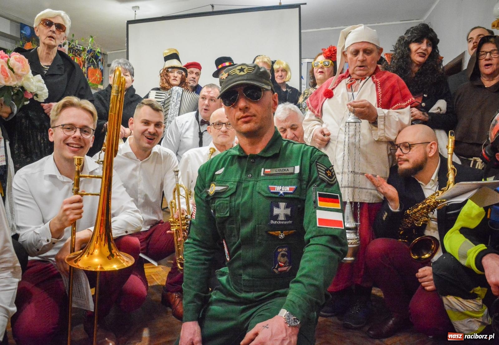 Zdjęcie w galerii na portalu naszraciborz.pl: Pogrzebanie basa 2026 w Krzanowicach. Tradycja wpisana w kulturę morawską nie ginie [FOTO i WIDEO] wiadomości z regionu