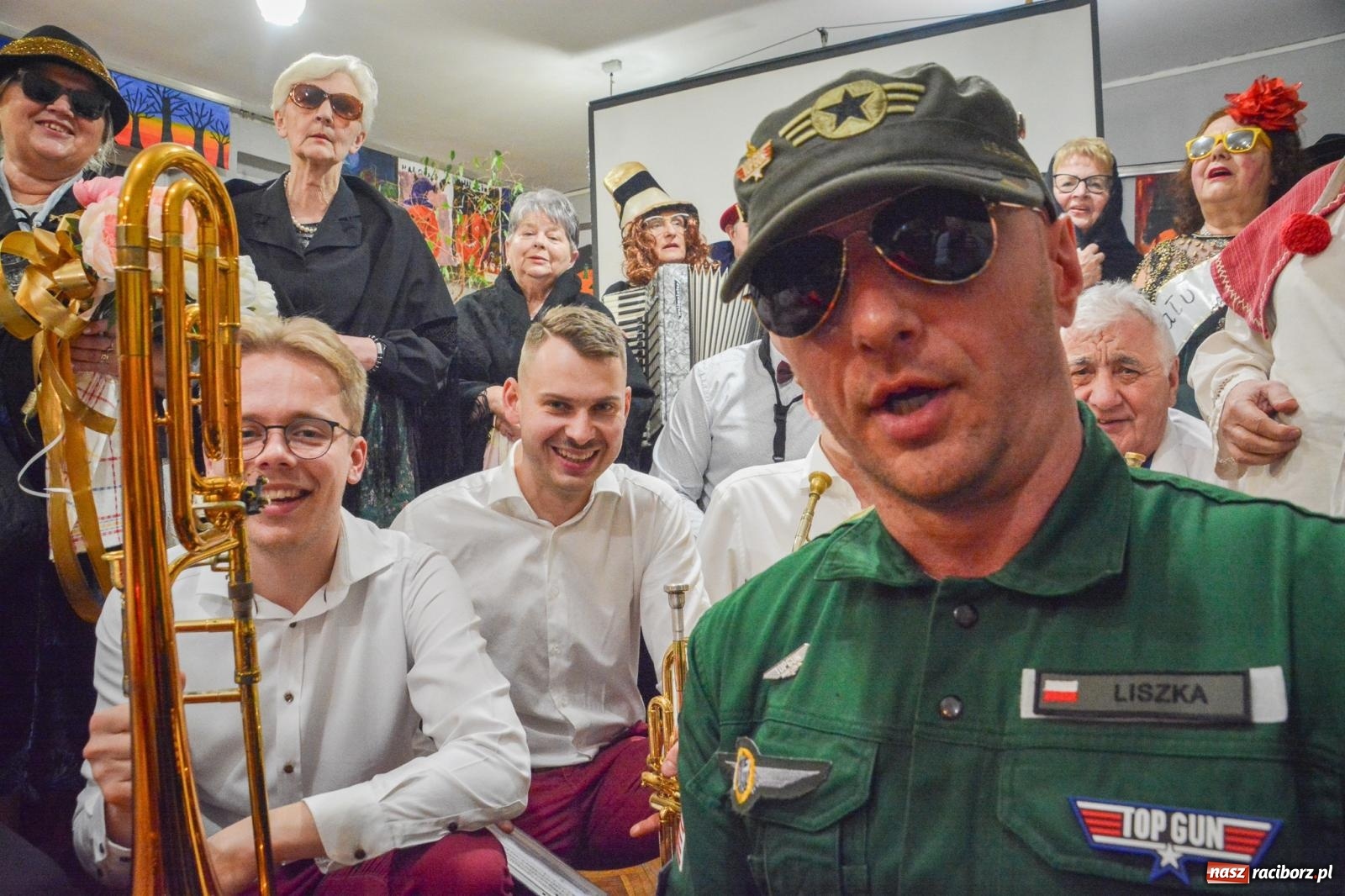 Zdjęcie w galerii na portalu naszraciborz.pl: Pogrzebanie basa 2026 w Krzanowicach. Tradycja wpisana w kulturę morawską nie ginie [FOTO i WIDEO] wiadomości z regionu